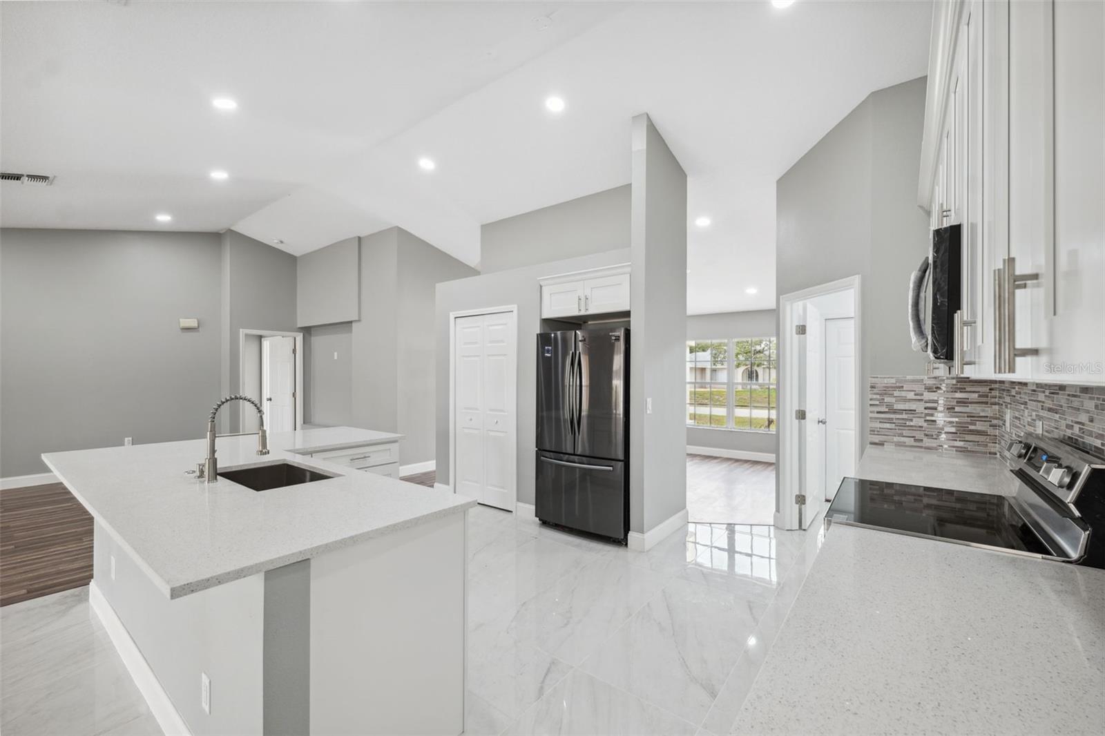 Image 17 of 60 For 3312 Blythe Avenue
