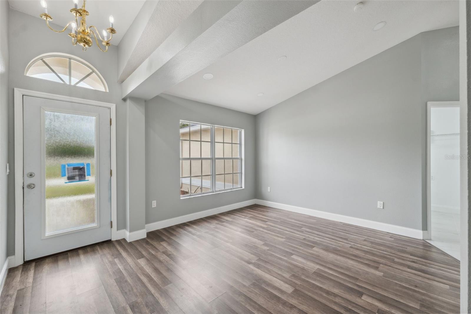 Image 6 of 60 For 3312 Blythe Avenue