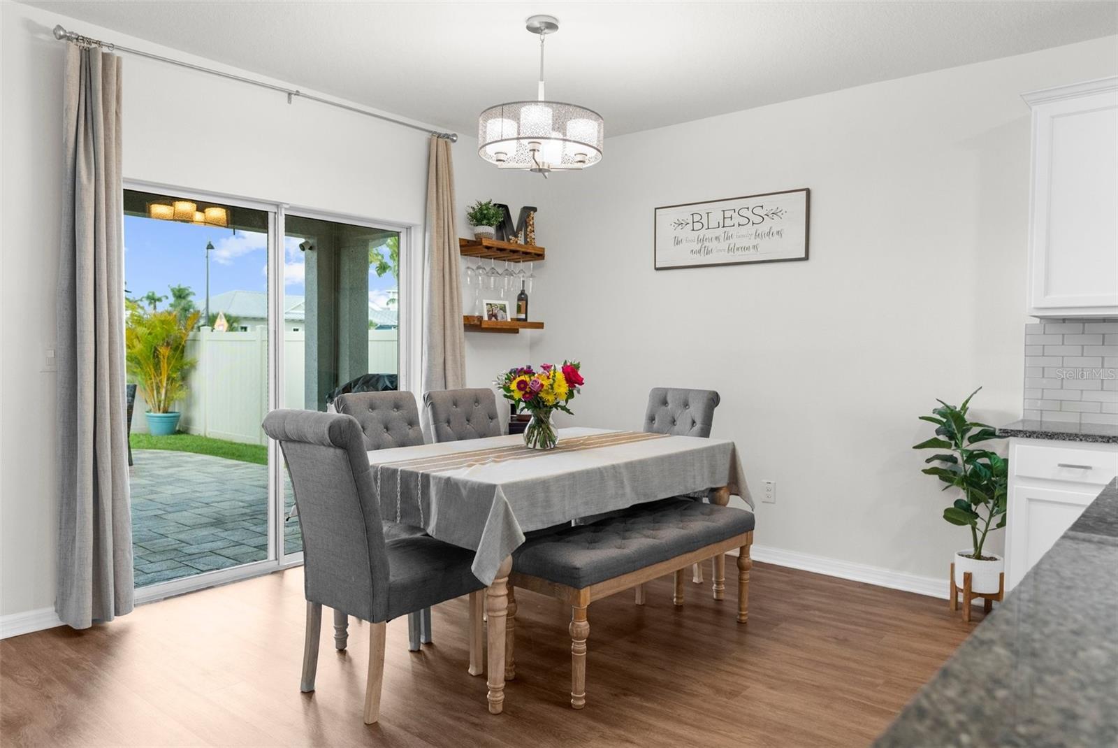 Listing photo id 8 for 2572 Garden Plum Place
