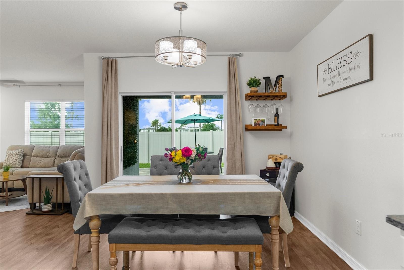 Listing photo id 12 for 2572 Garden Plum Place