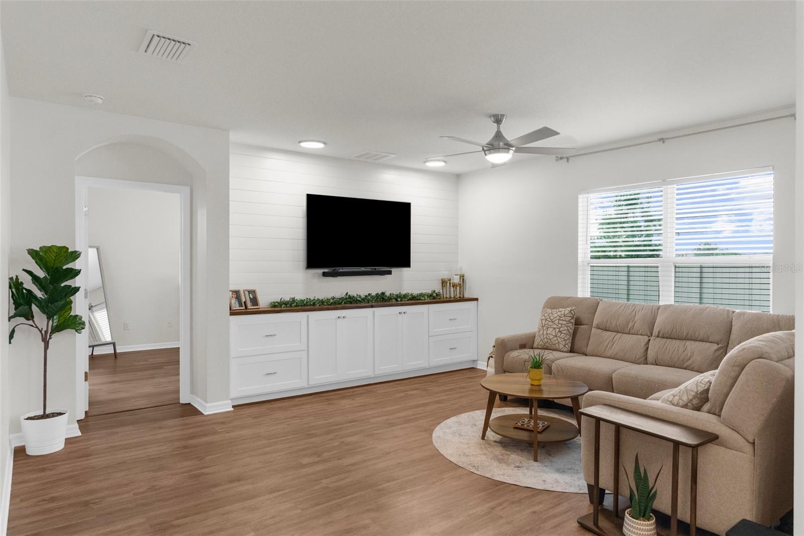 Listing photo id 14 for 2572 Garden Plum Place