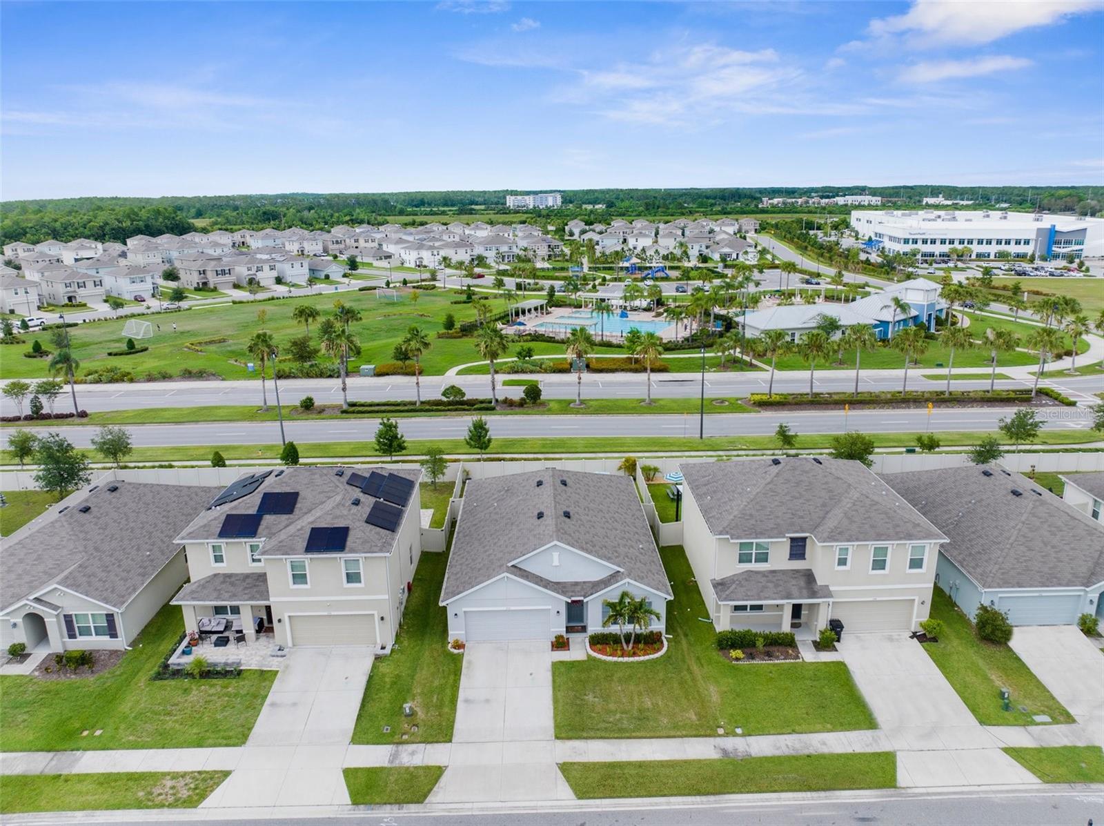 Listing photo id 0 for 2572 Garden Plum Place