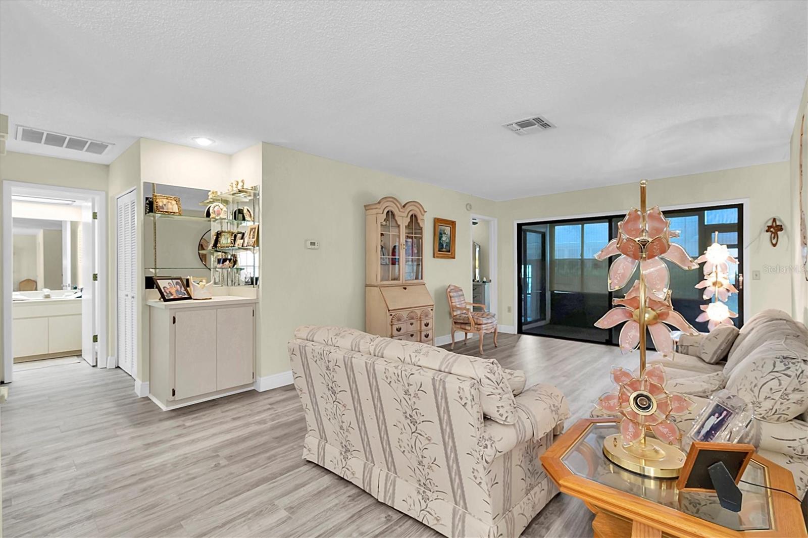 Image 11 of 34 For 4841 Wakefield Court 4841