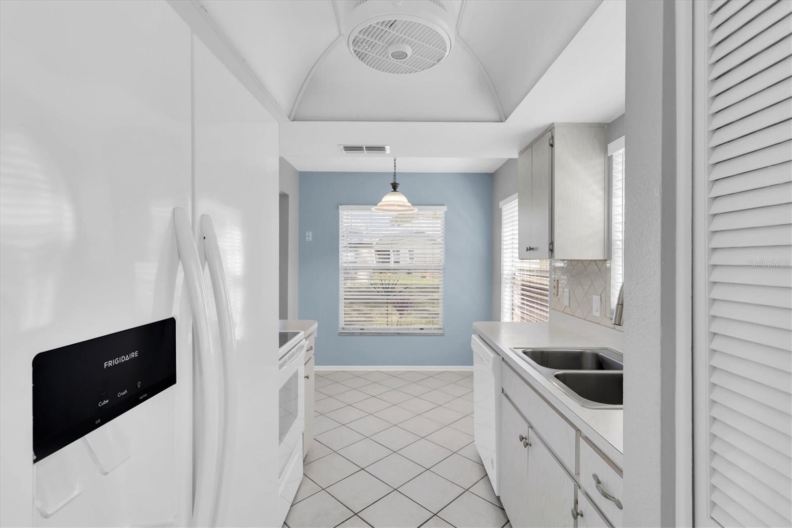 Image 10 of 34 For 9529 Bunker Hill Court 9529