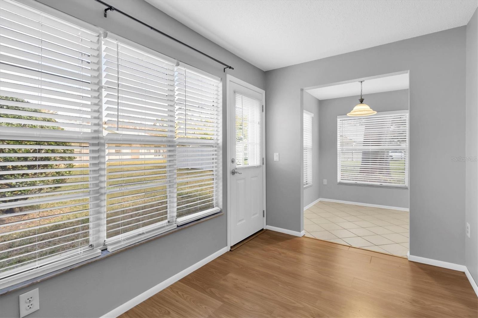 Image 14 of 34 For 9529 Bunker Hill Court 9529