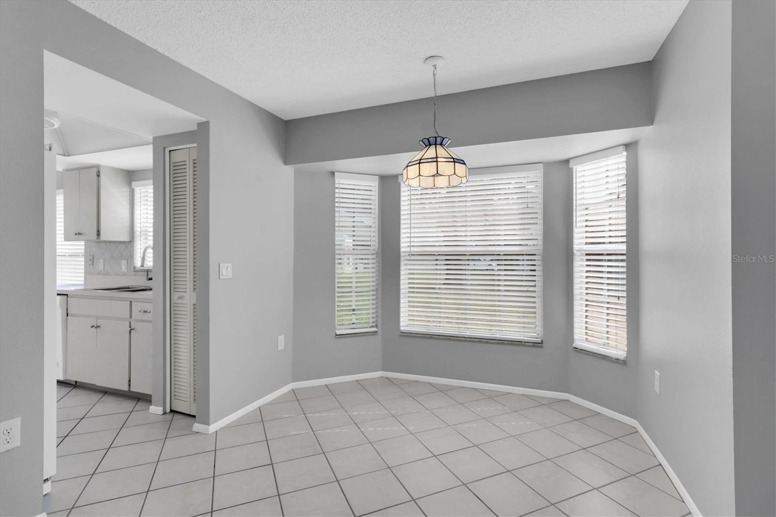 Image 5 of 34 For 9529 Bunker Hill Court 9529