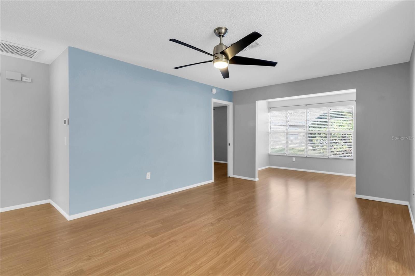 Image 6 of 34 For 9529 Bunker Hill Court 9529