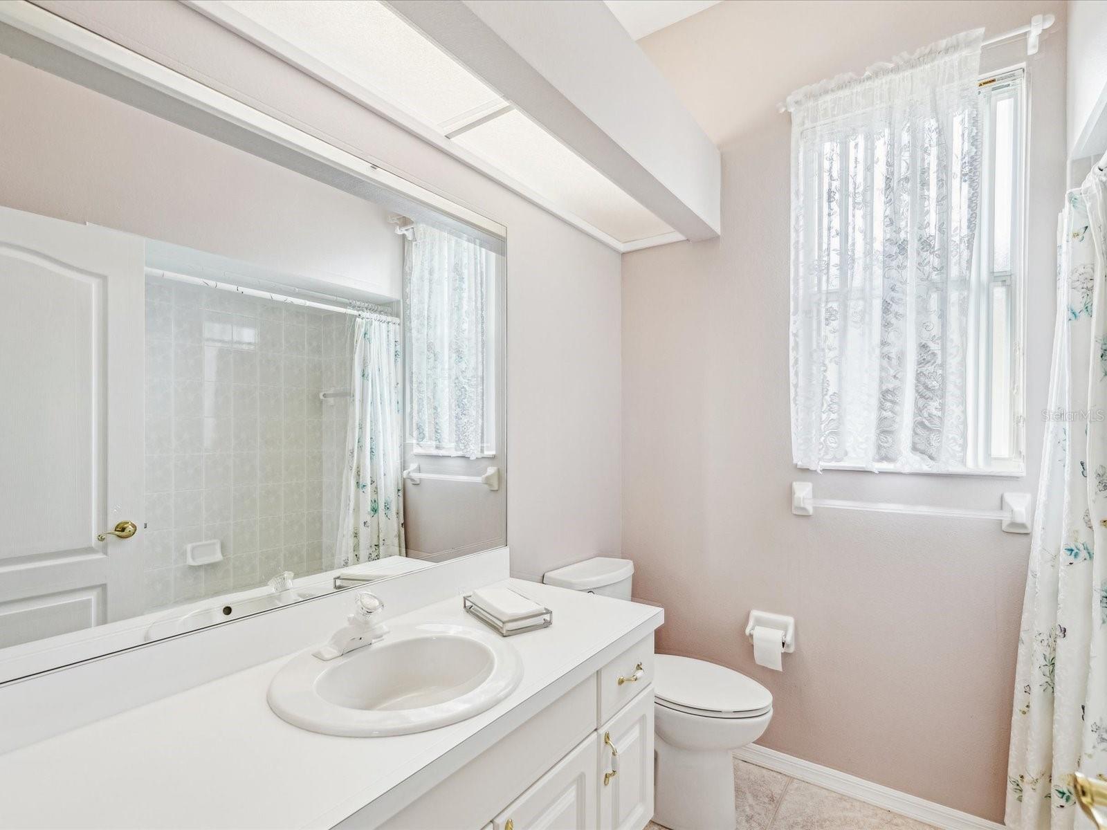 Image 30 of 75 For 13922 Talmage Loop