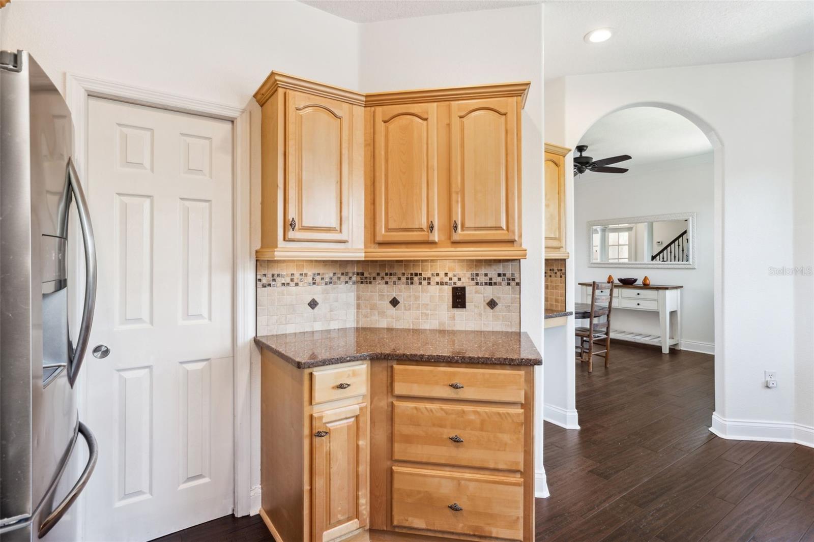 Image 12 of 61 For 7340 Brightwaters Court