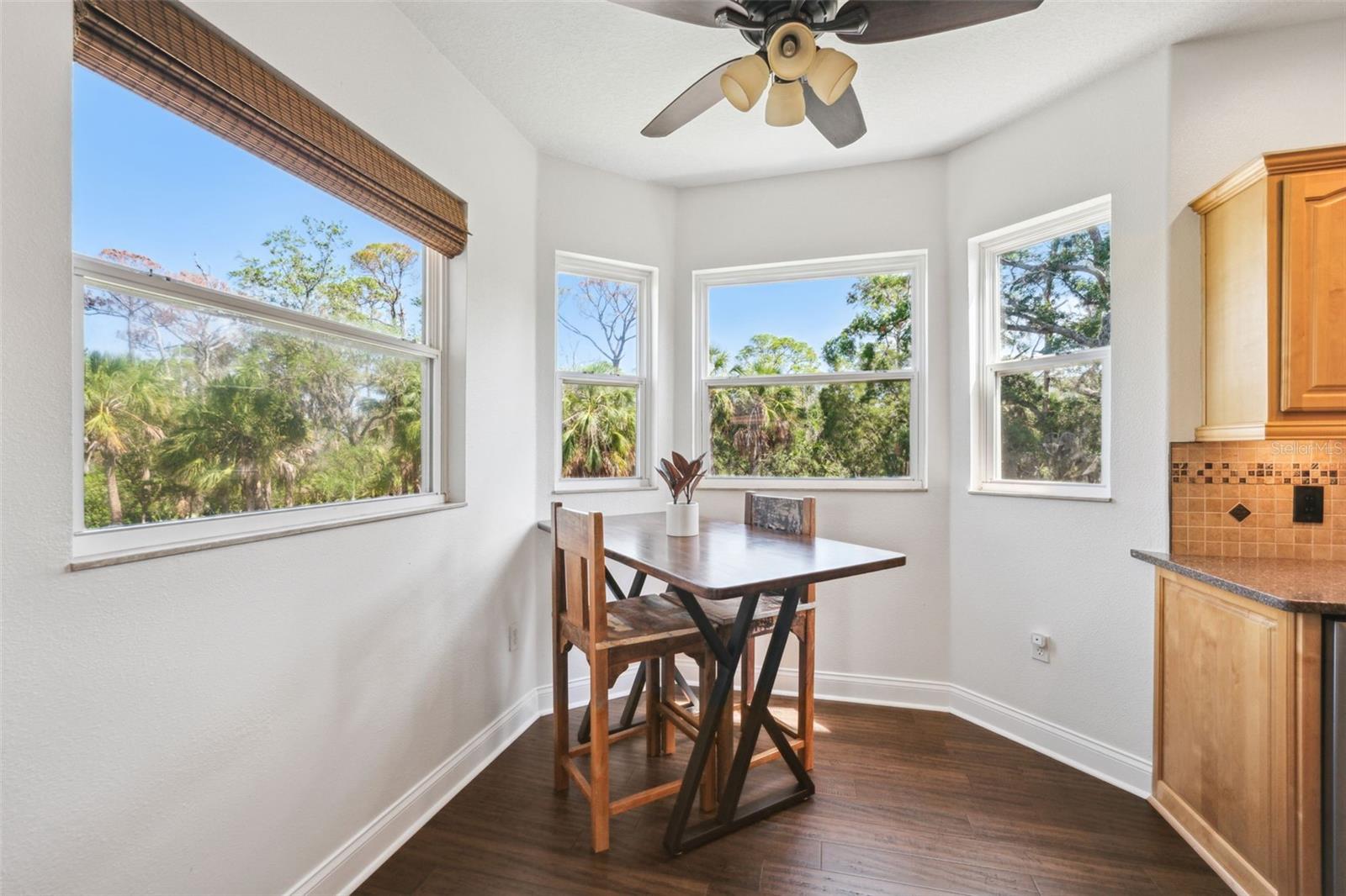 Image 13 of 61 For 7340 Brightwaters Court