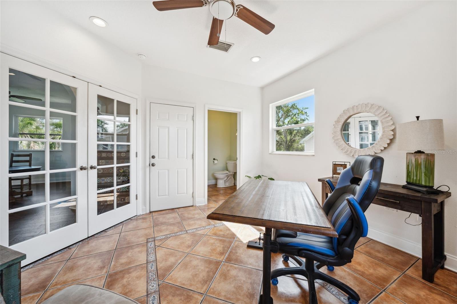 Image 20 of 61 For 7340 Brightwaters Court