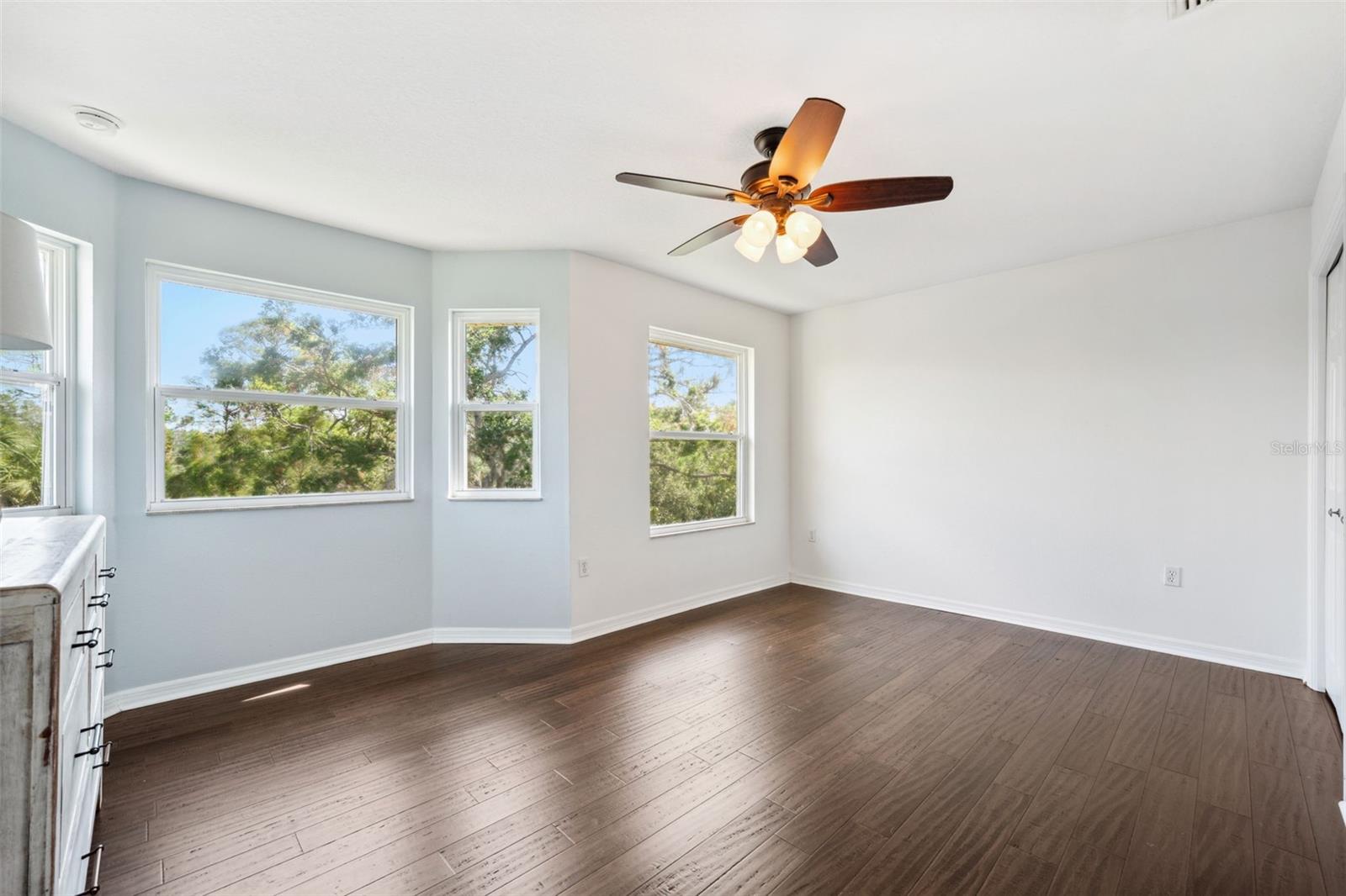Image 30 of 61 For 7340 Brightwaters Court