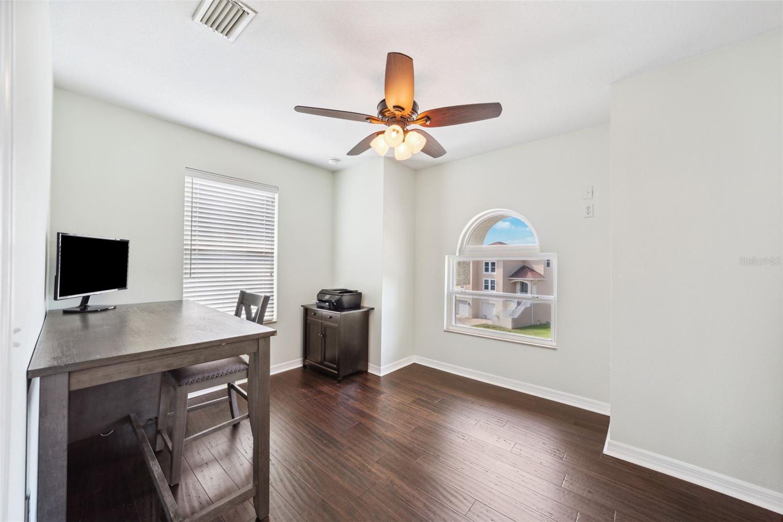 Image 33 of 61 For 7340 Brightwaters Court