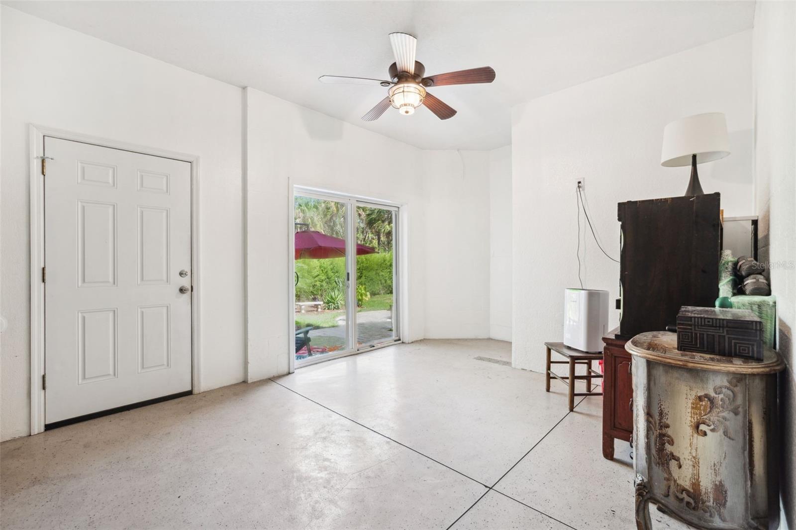 Image 38 of 61 For 7340 Brightwaters Court
