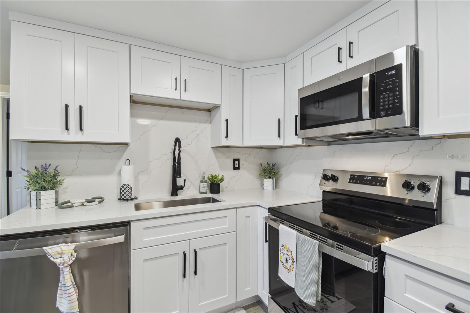 Image 17 of 40 For 7545 Banner Street