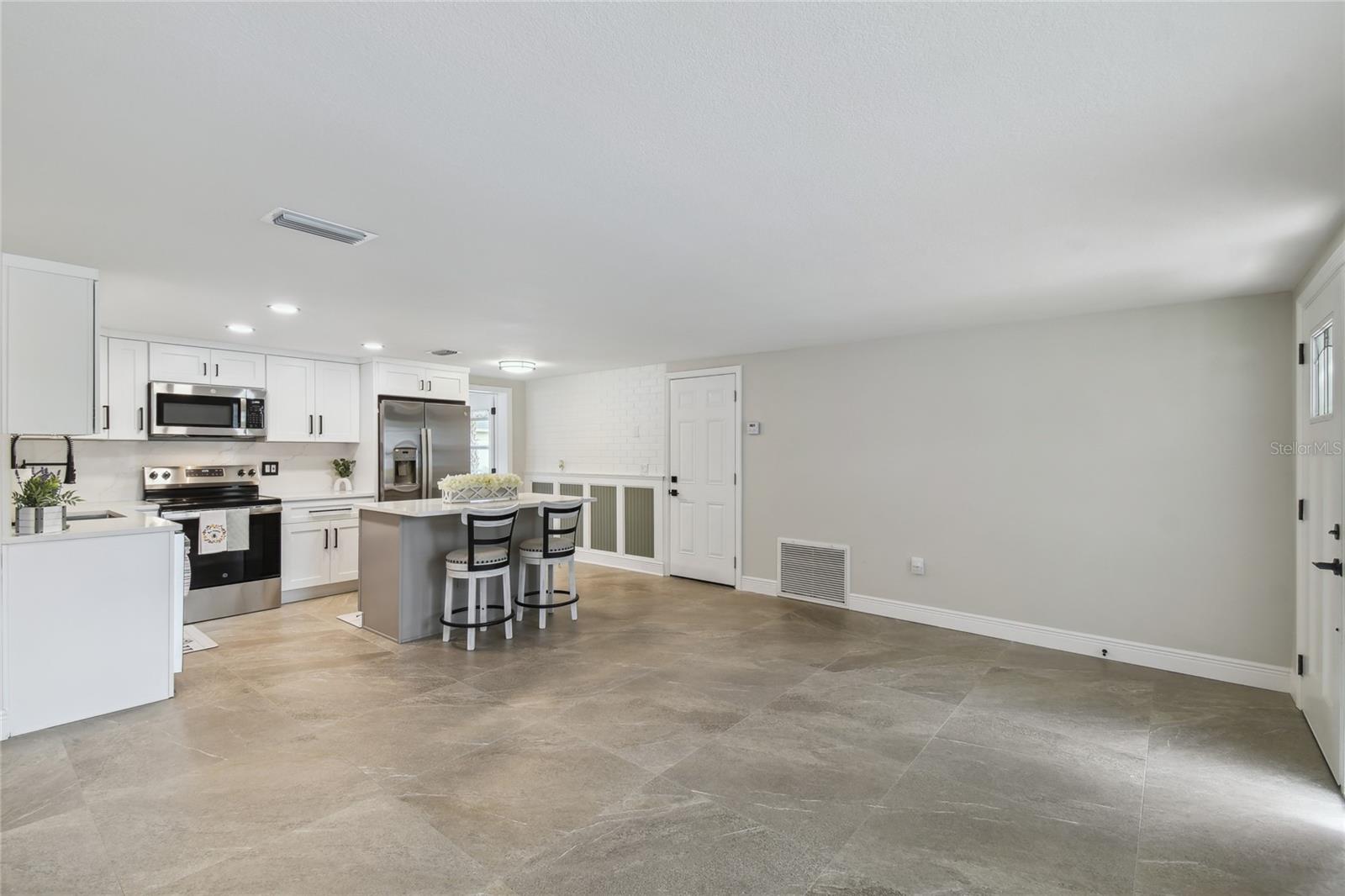 Image 21 of 40 For 7545 Banner Street