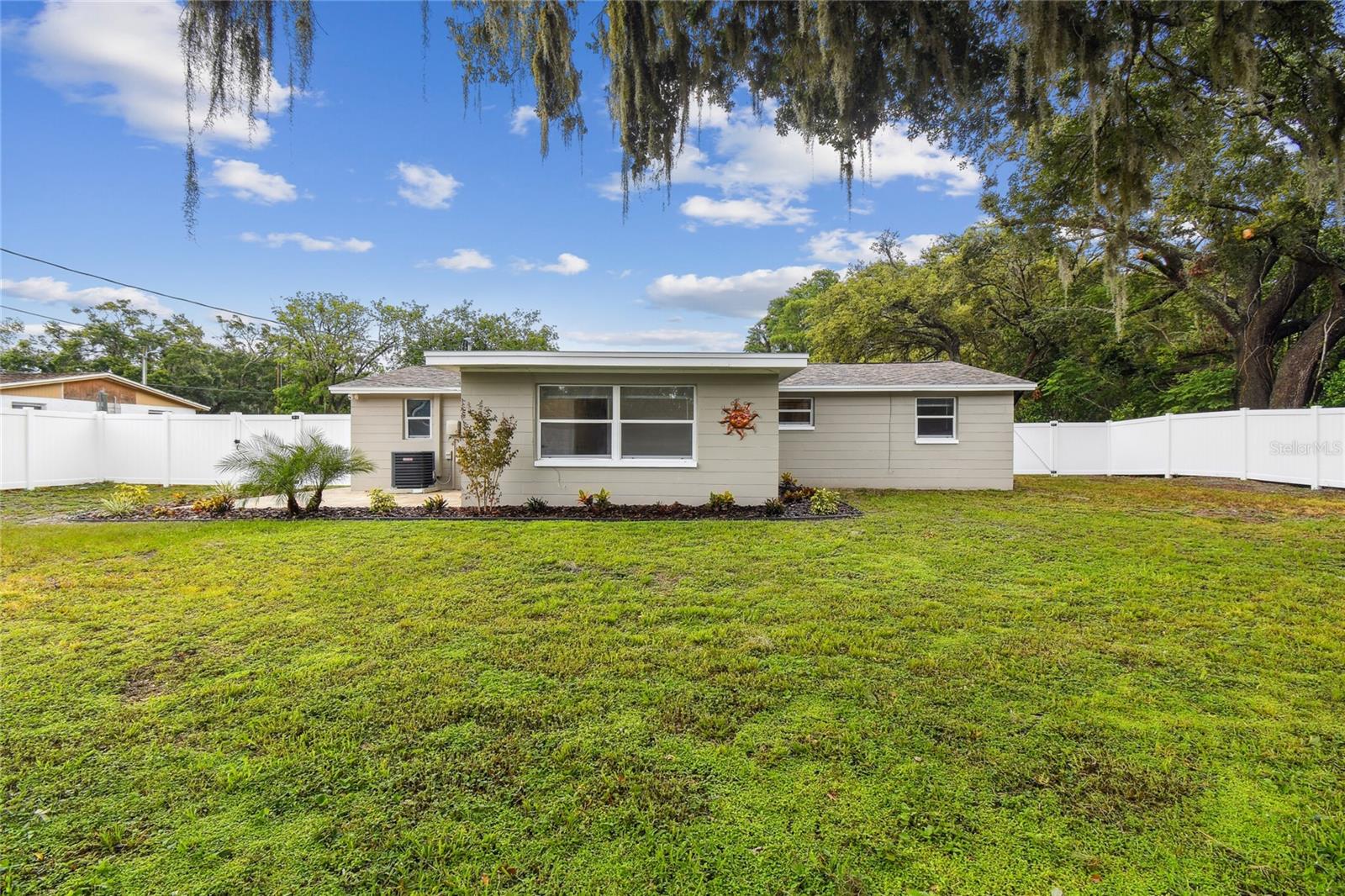 Image 9 of 40 For 7545 Banner Street