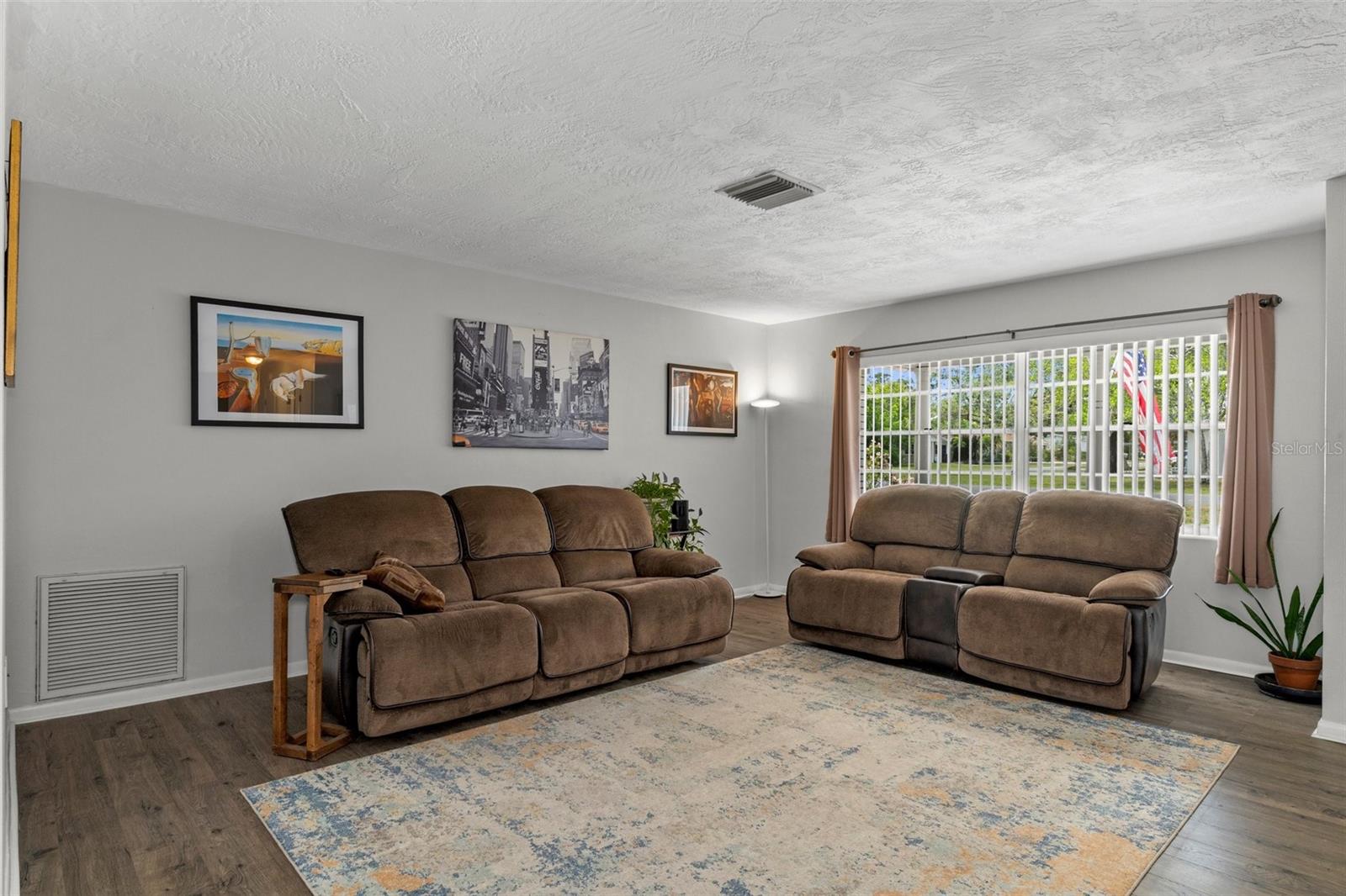 Image 16 of 43 For 3 Clifford Drive