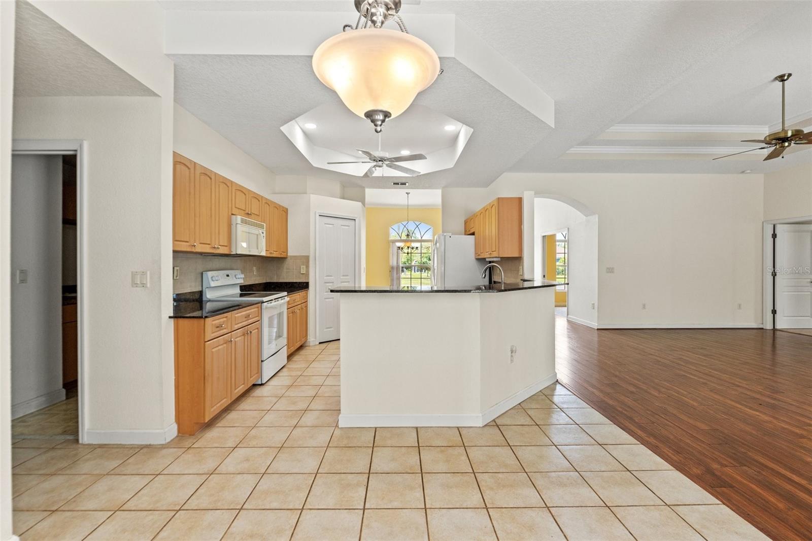 Image 14 of 47 For 12805 Coronado Drive
