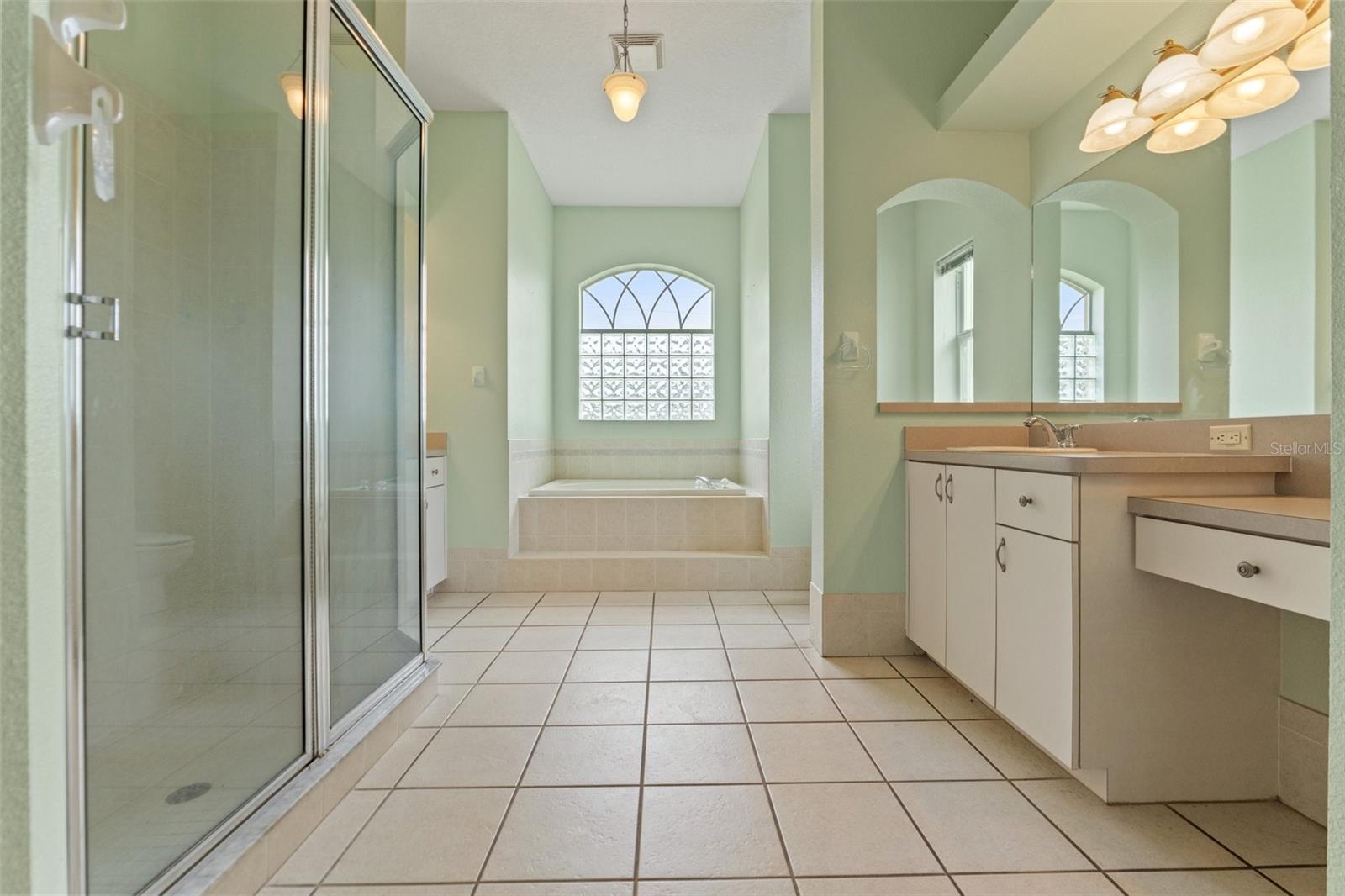 Image 19 of 47 For 12805 Coronado Drive