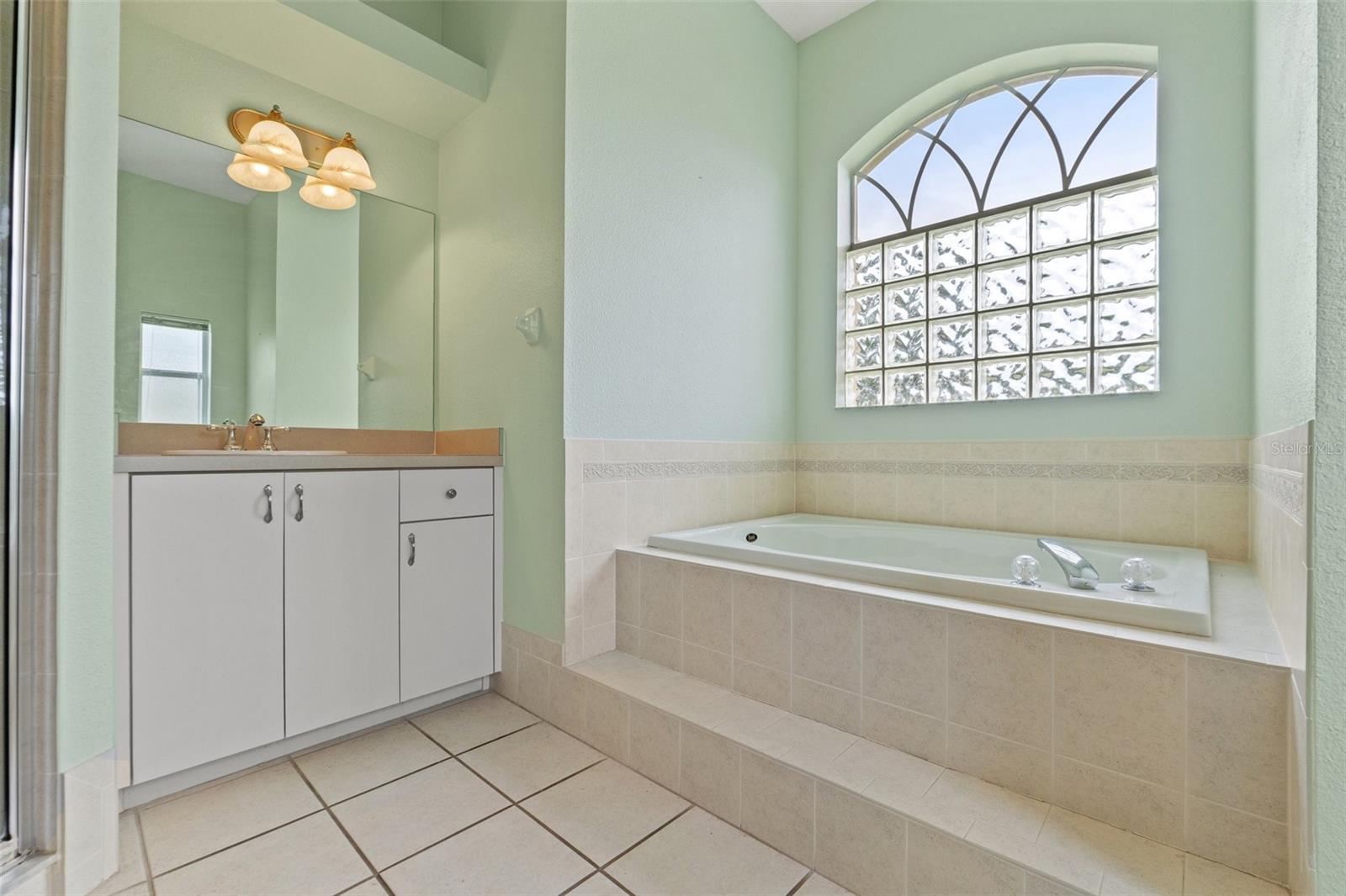 Image 20 of 47 For 12805 Coronado Drive