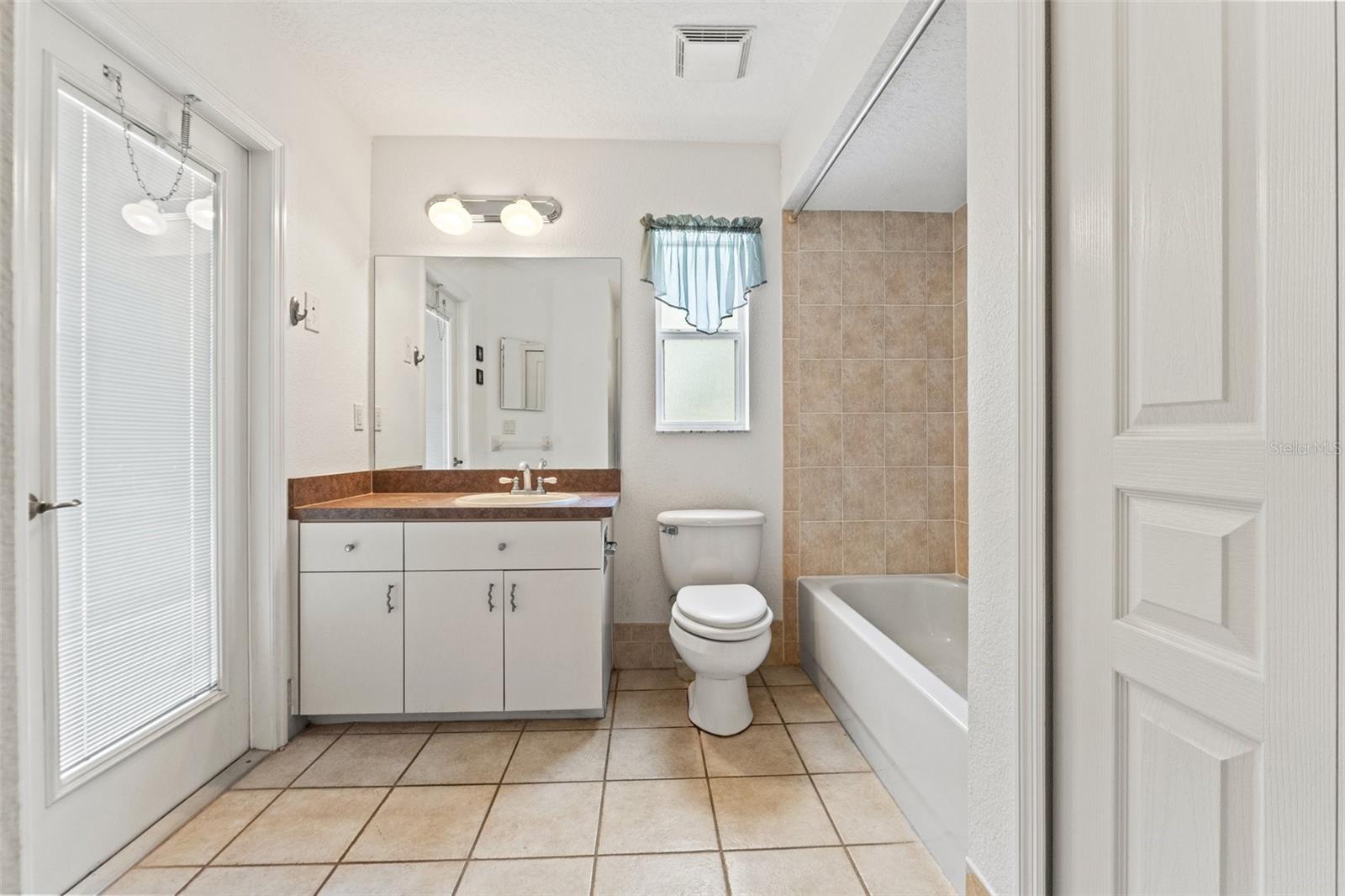 Image 25 of 47 For 12805 Coronado Drive