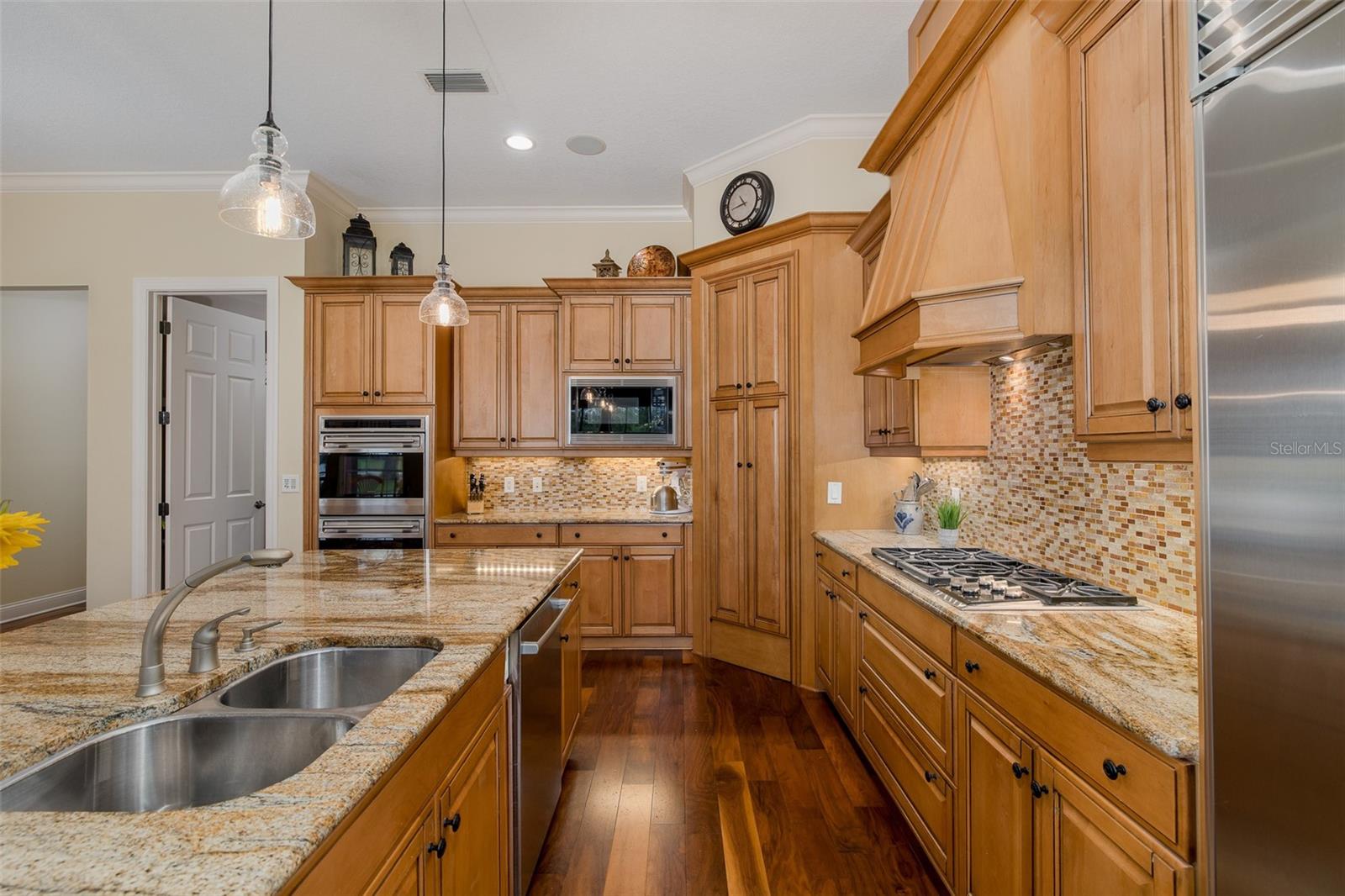 Image 18 of 100 For 10531 Pontofino Circle