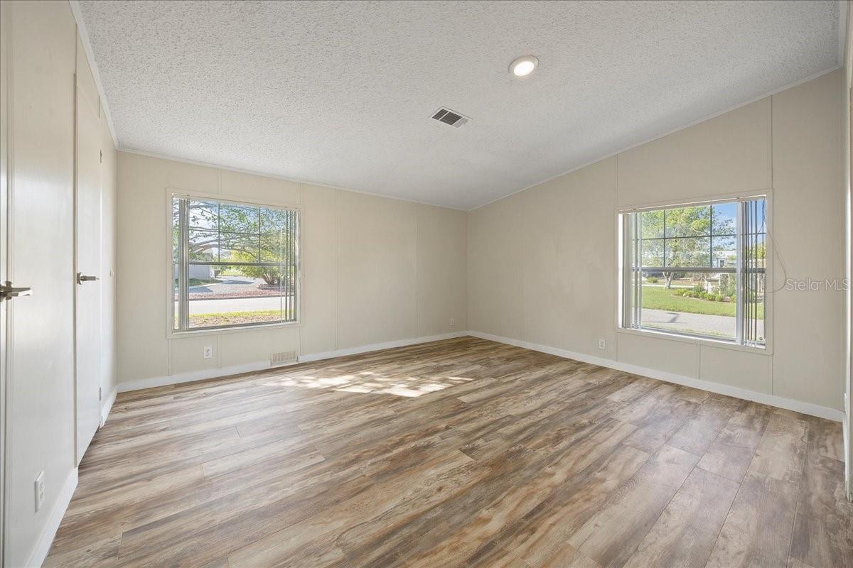 Image 21 of 33 For 14460 Diablo Drive