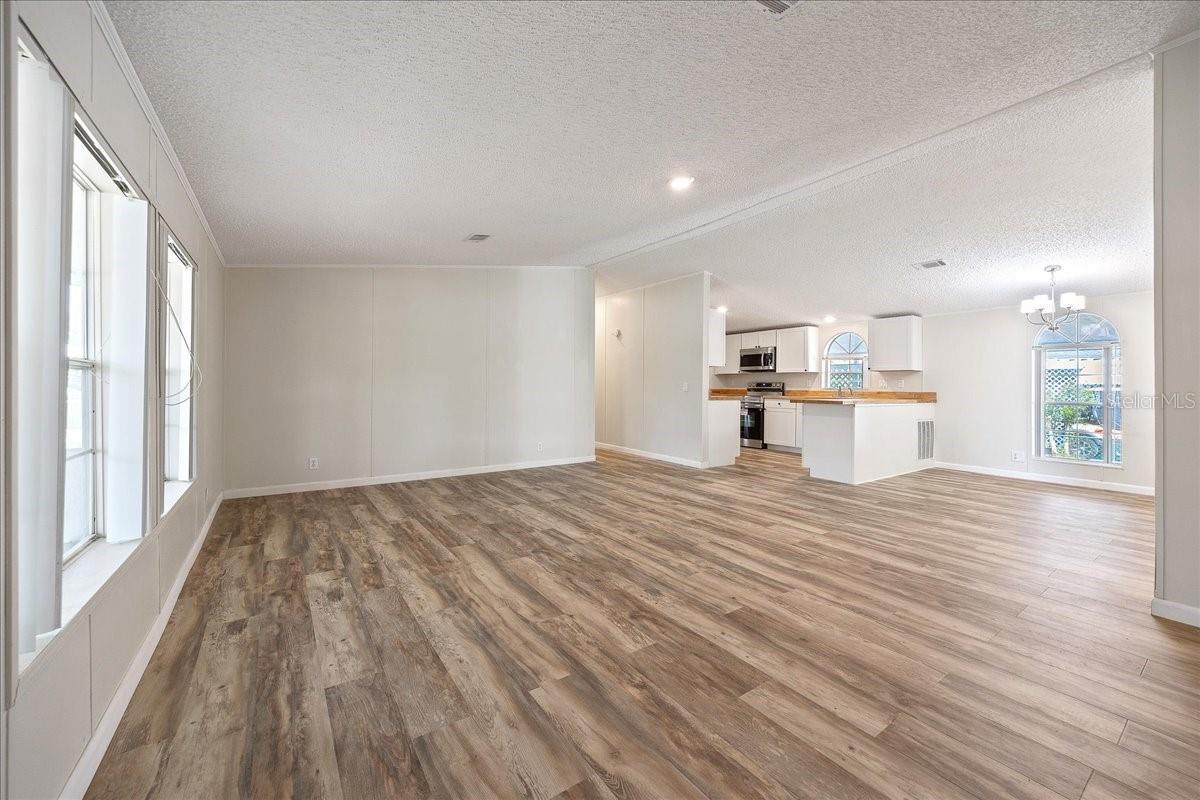 Image 5 of 33 For 14460 Diablo Drive