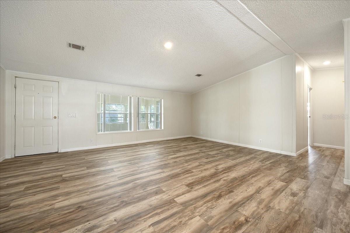 Image 7 of 33 For 14460 Diablo Drive