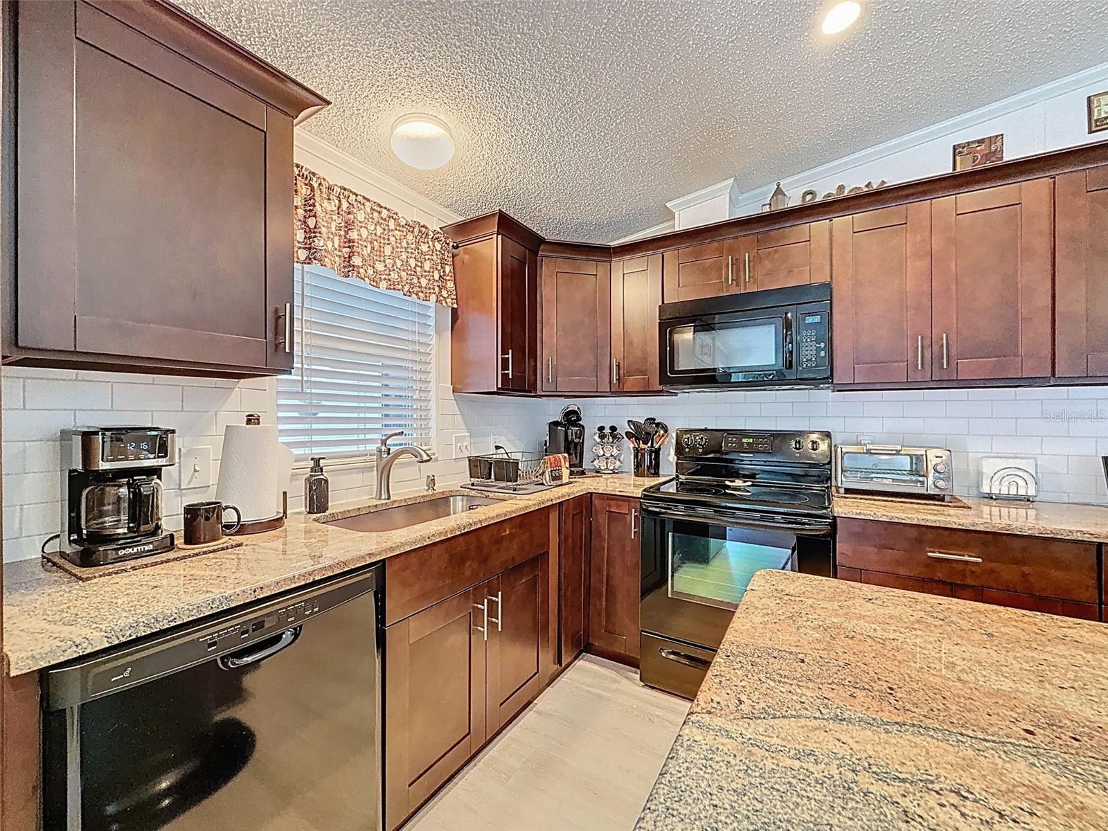 Image 10 of 59 For 7414 Morelli Avenue