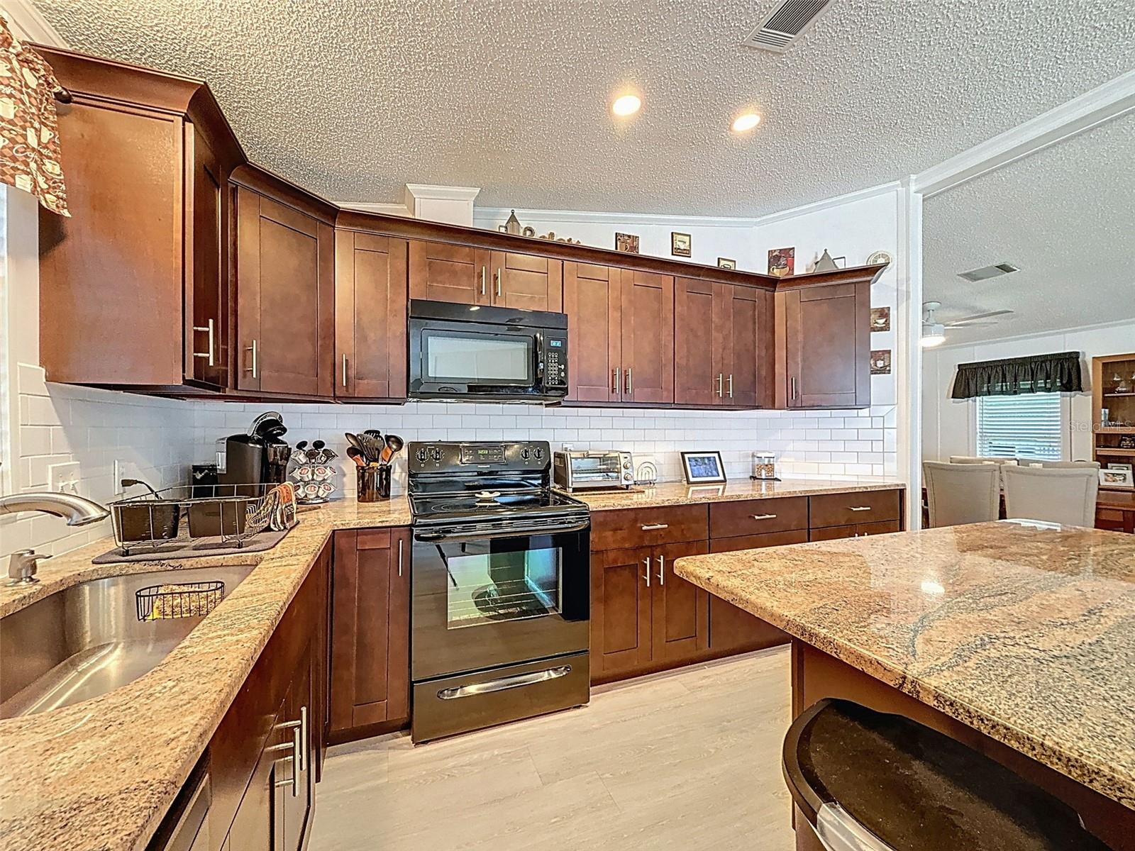 Image 9 of 59 For 7414 Morelli Avenue