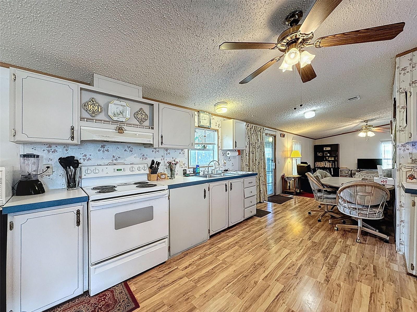 Image 12 of 53 For 9838 Fargo Dr