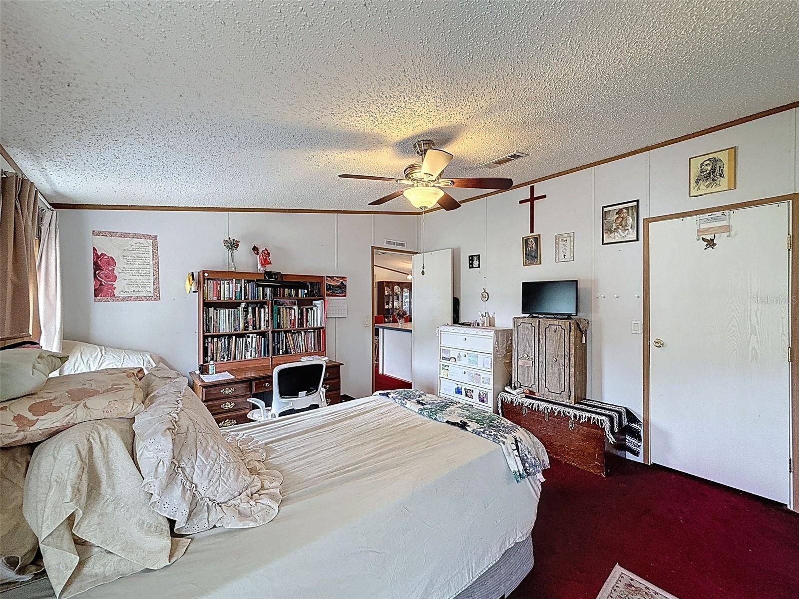 Image 20 of 53 For 9838 Fargo Dr