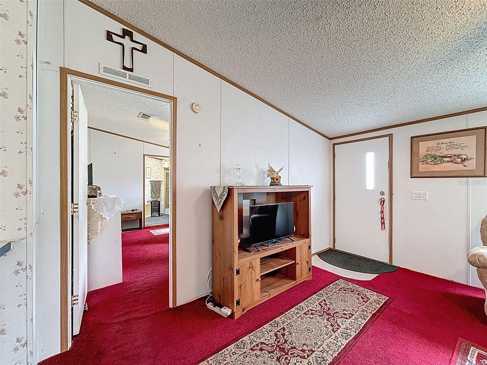 Image 6 of 53 For 9838 Fargo Dr