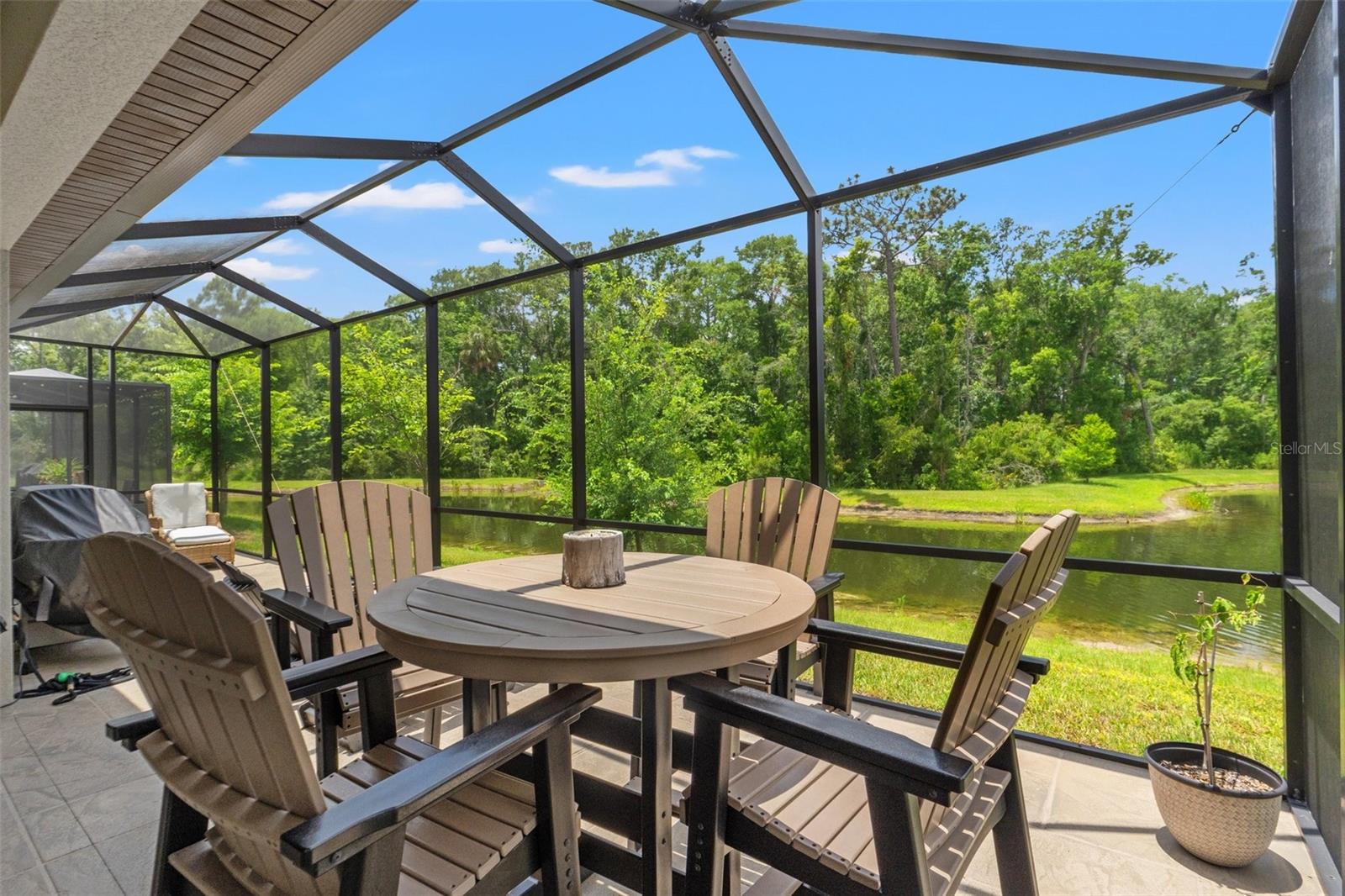 Listing photo id 11 for 11579 Weaver Hollow Road