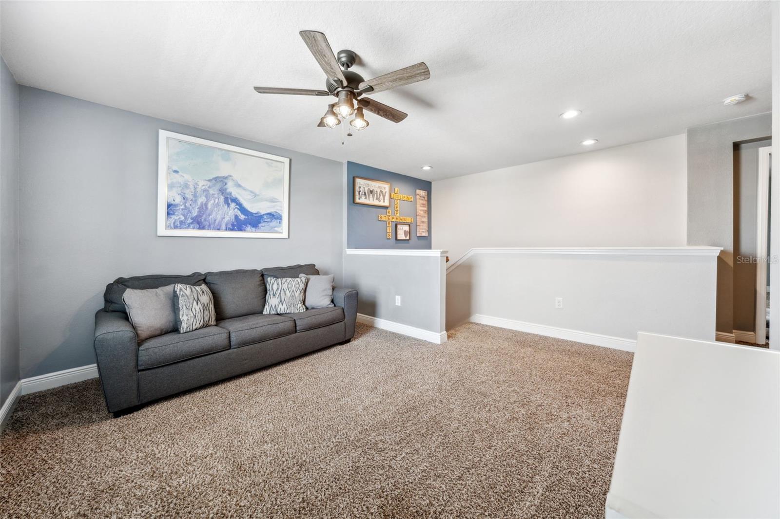 Image 20 of 56 For 18566 Hunters Meadow Walk