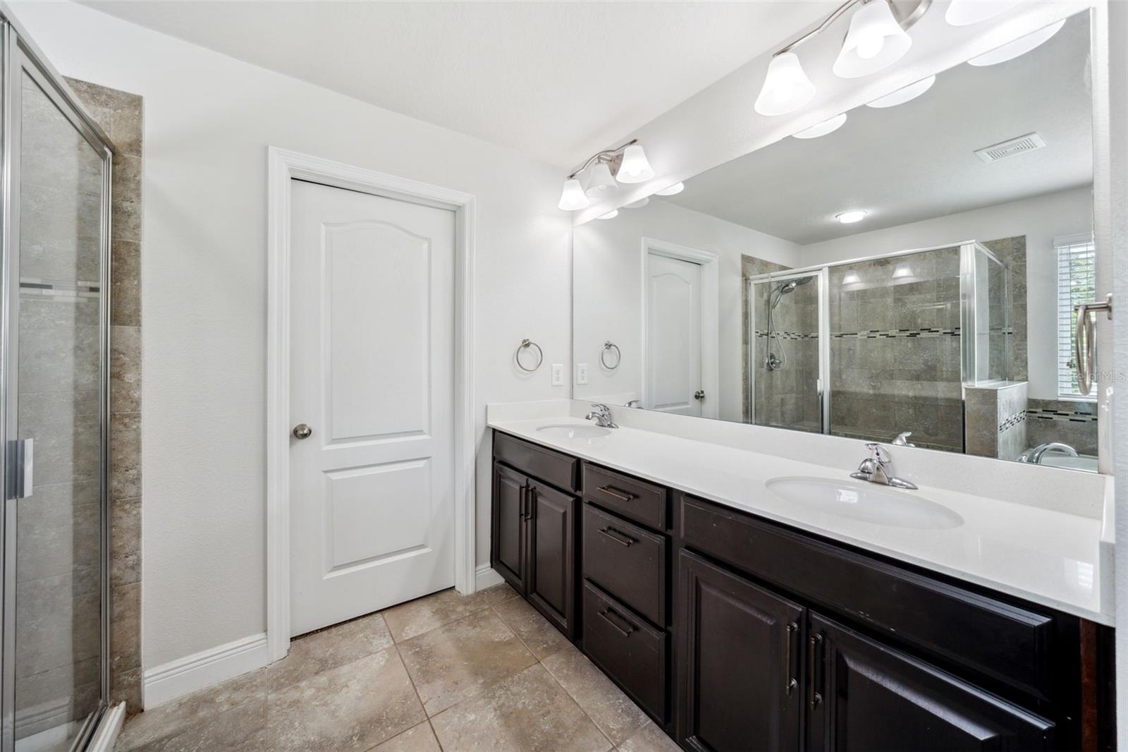 Image 21 of 56 For 18566 Hunters Meadow Walk