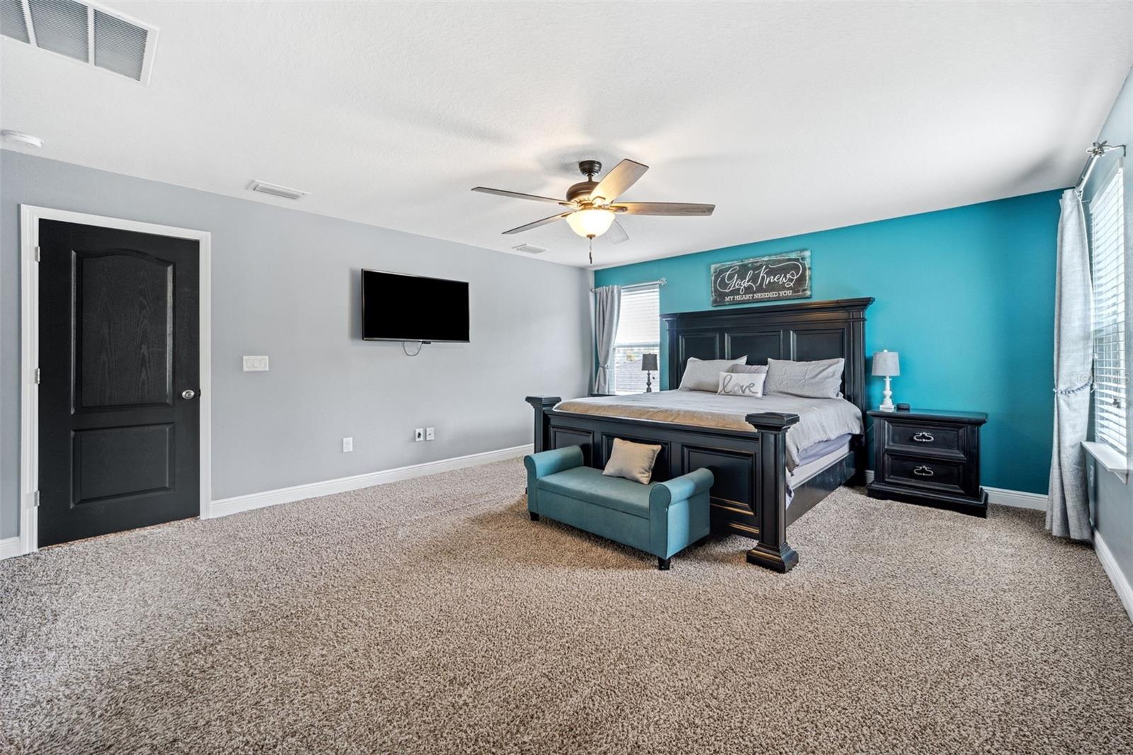 Image 22 of 56 For 18566 Hunters Meadow Walk