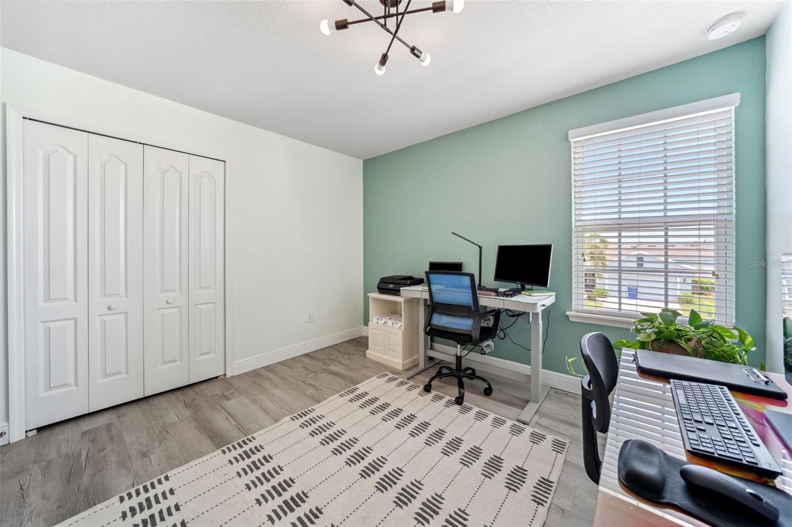 Image 31 of 56 For 18566 Hunters Meadow Walk