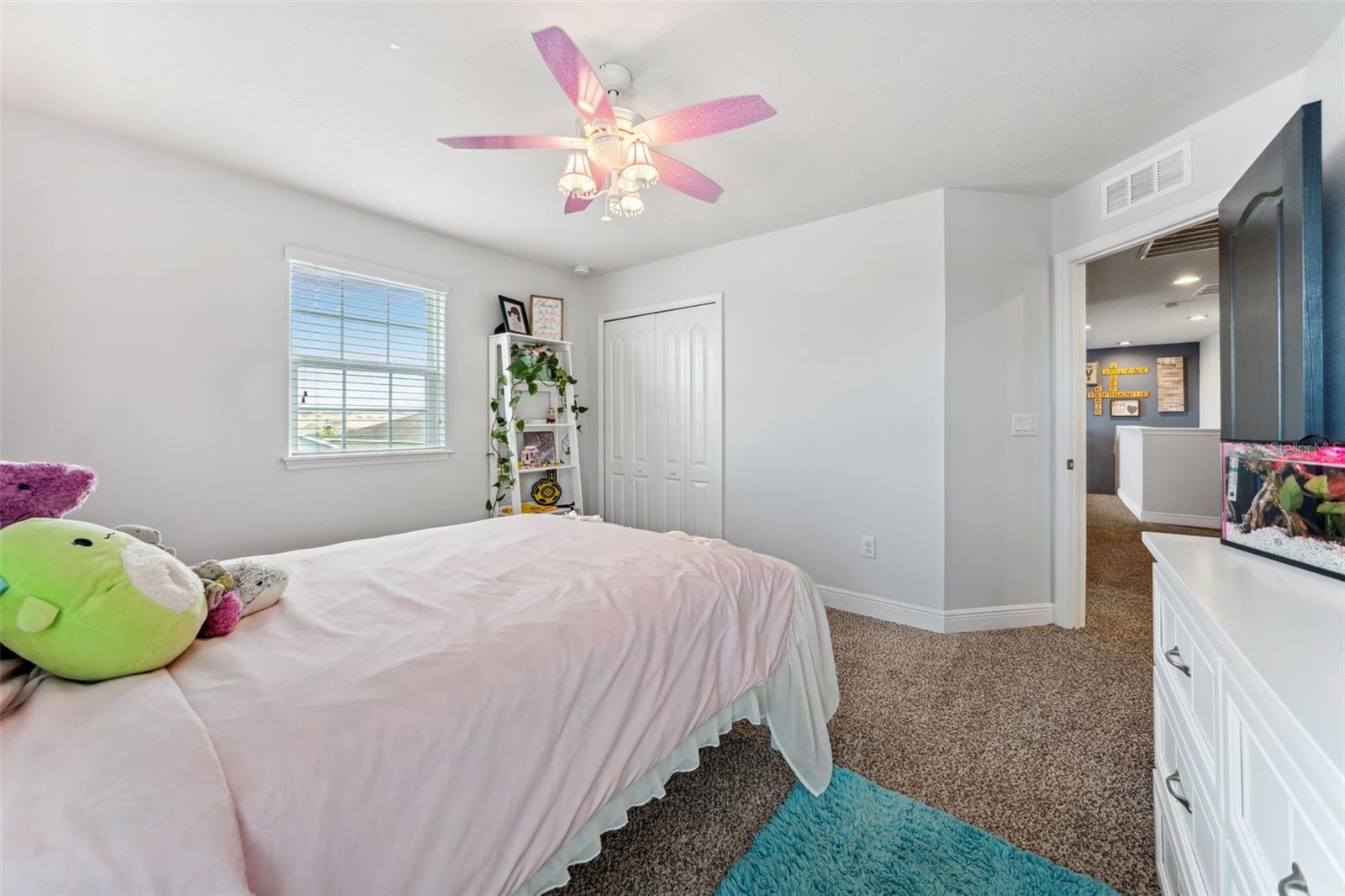 Image 34 of 56 For 18566 Hunters Meadow Walk