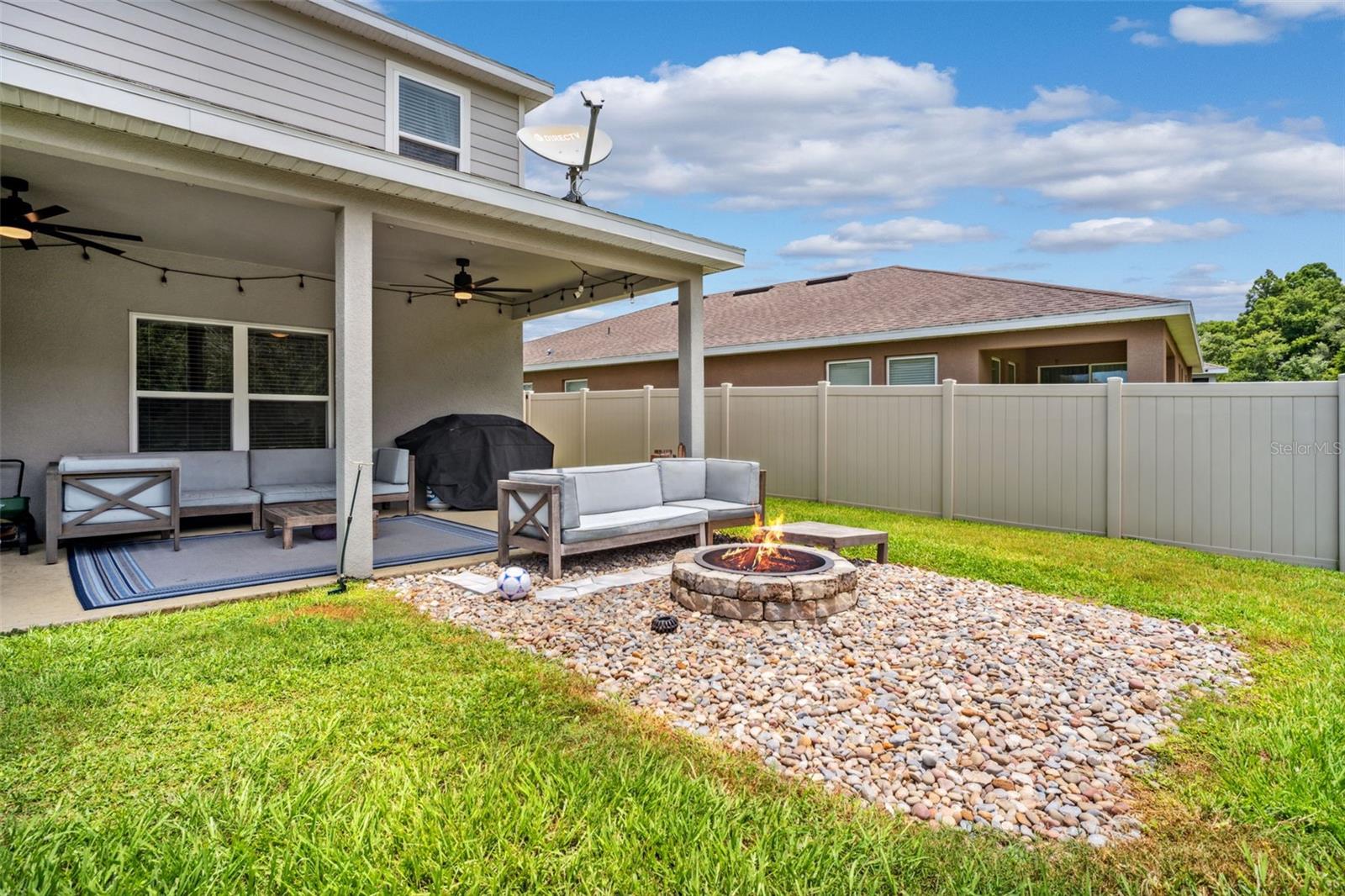 Image 38 of 56 For 18566 Hunters Meadow Walk
