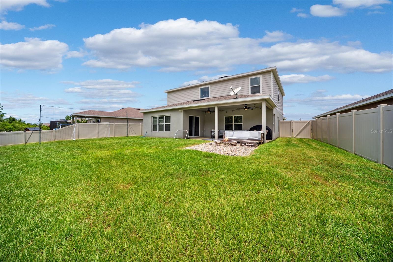 Image 41 of 56 For 18566 Hunters Meadow Walk