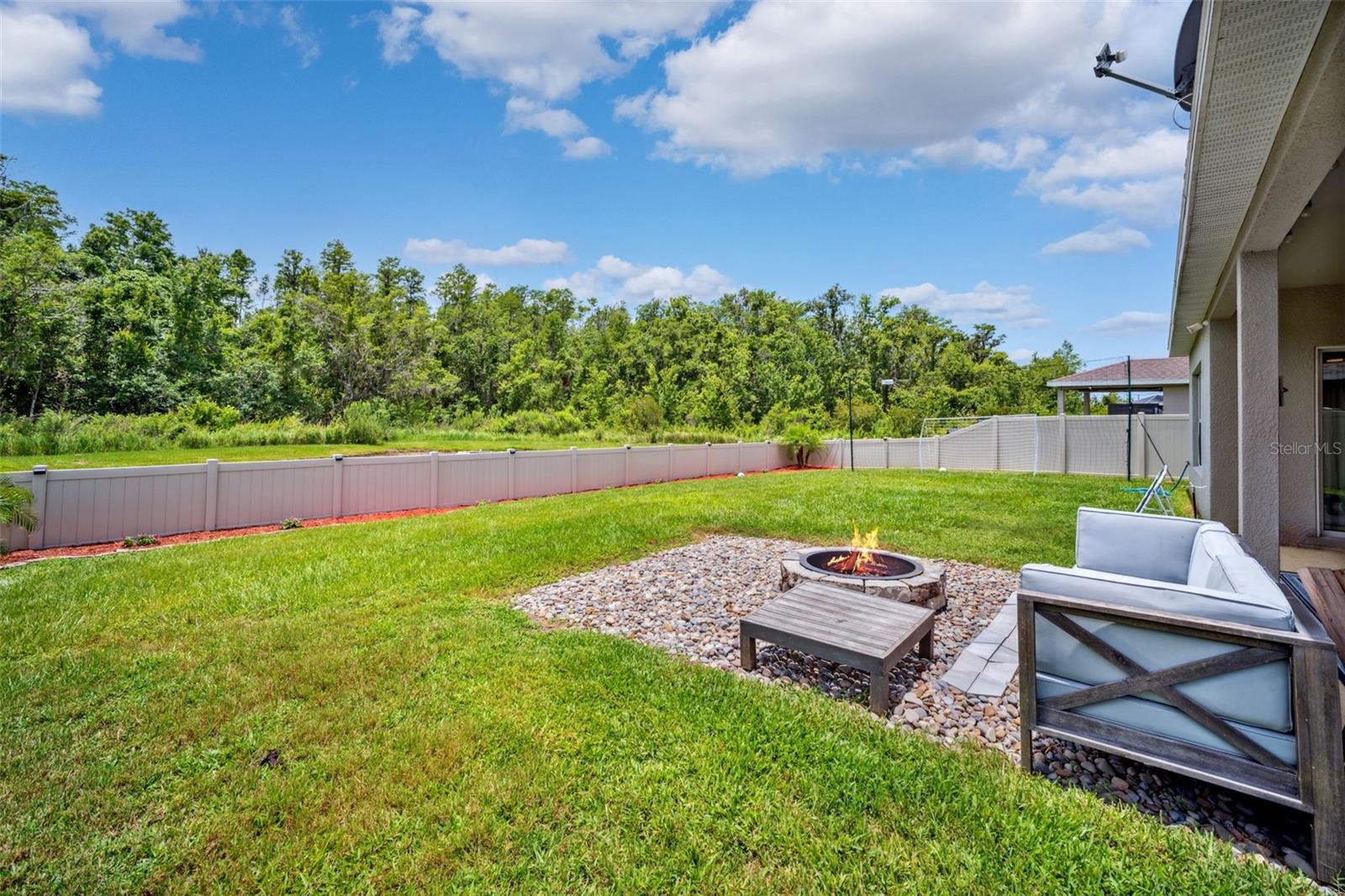 Image 42 of 56 For 18566 Hunters Meadow Walk