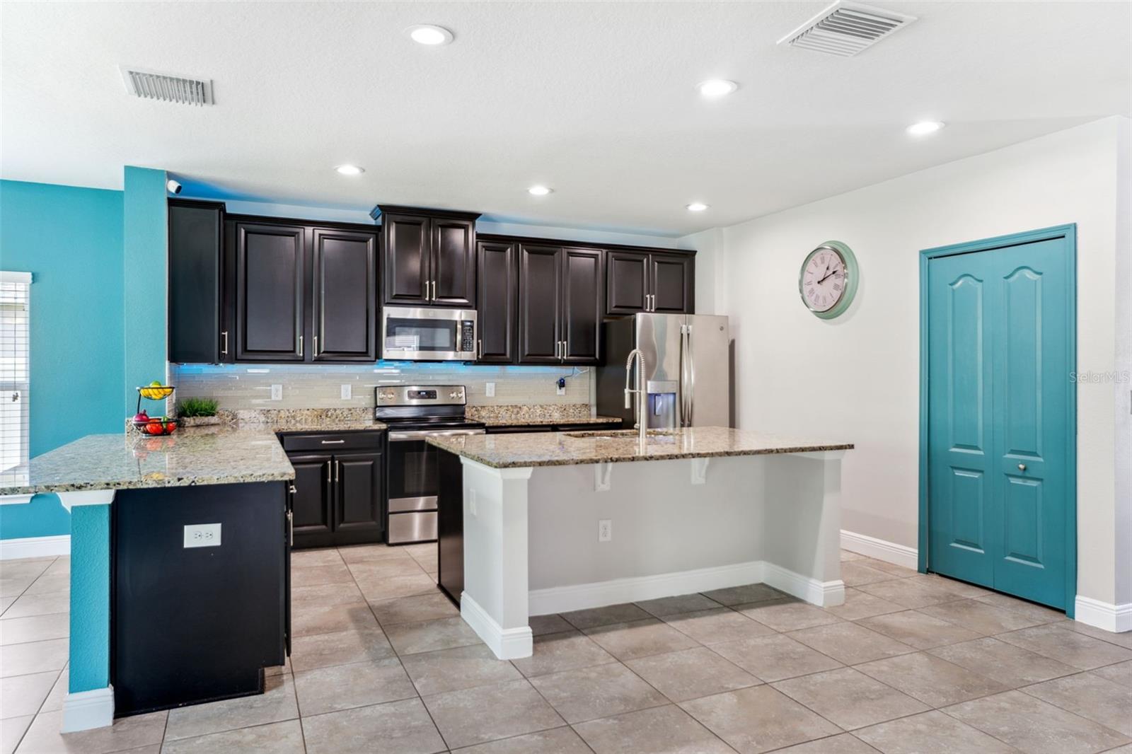 Image 9 of 56 For 18566 Hunters Meadow Walk
