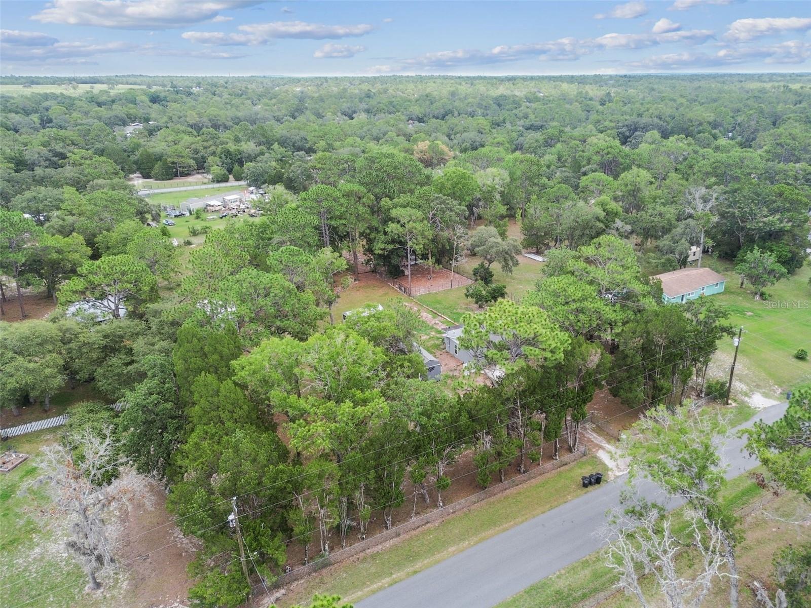 Listing photo id 45 for 7159 Straight Avenue