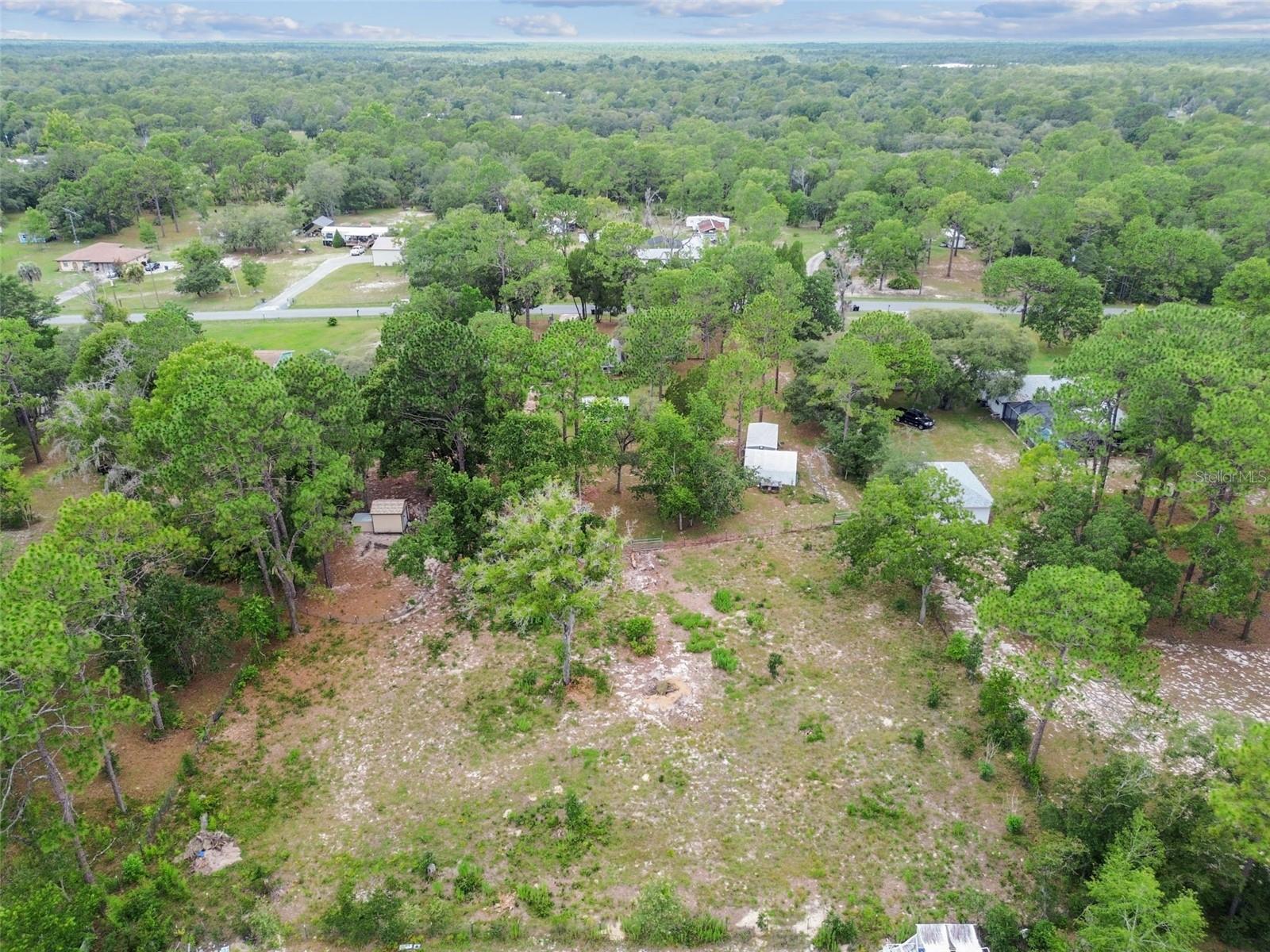 Listing photo id 49 for 7159 Straight Avenue