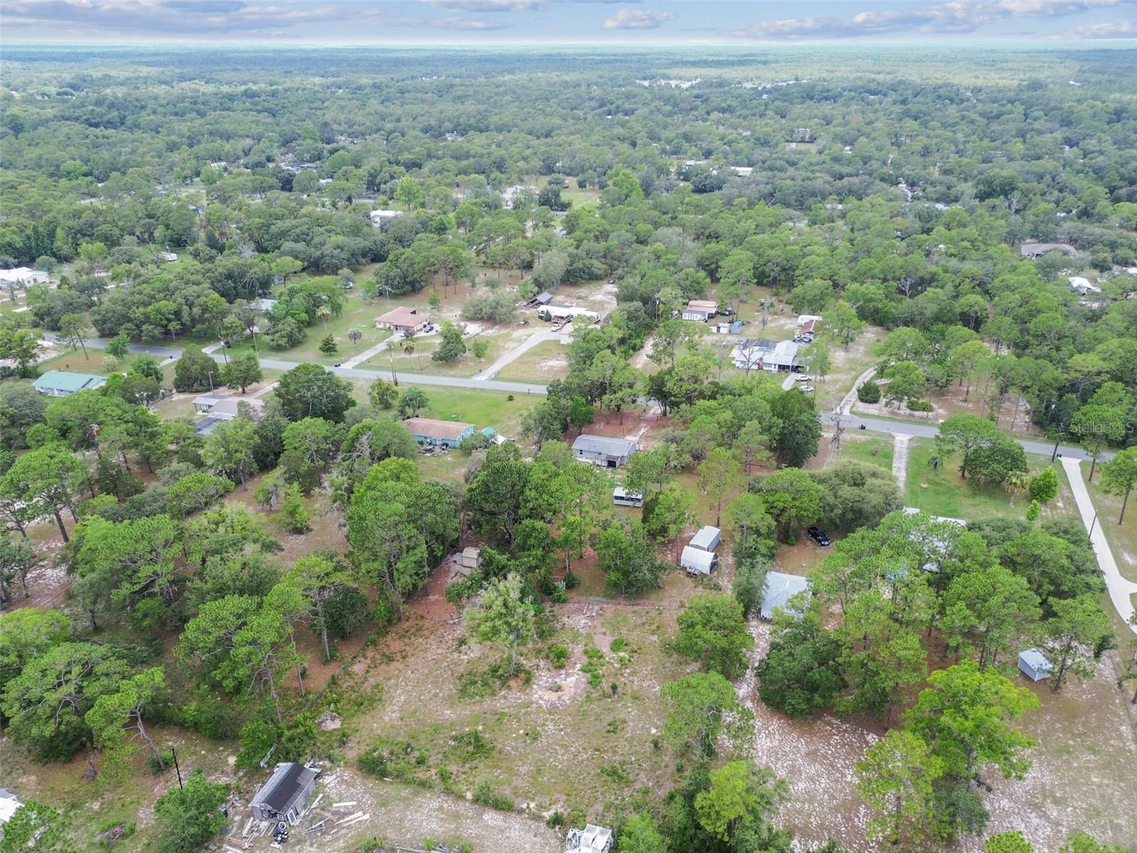 Listing photo id 51 for 7159 Straight Avenue