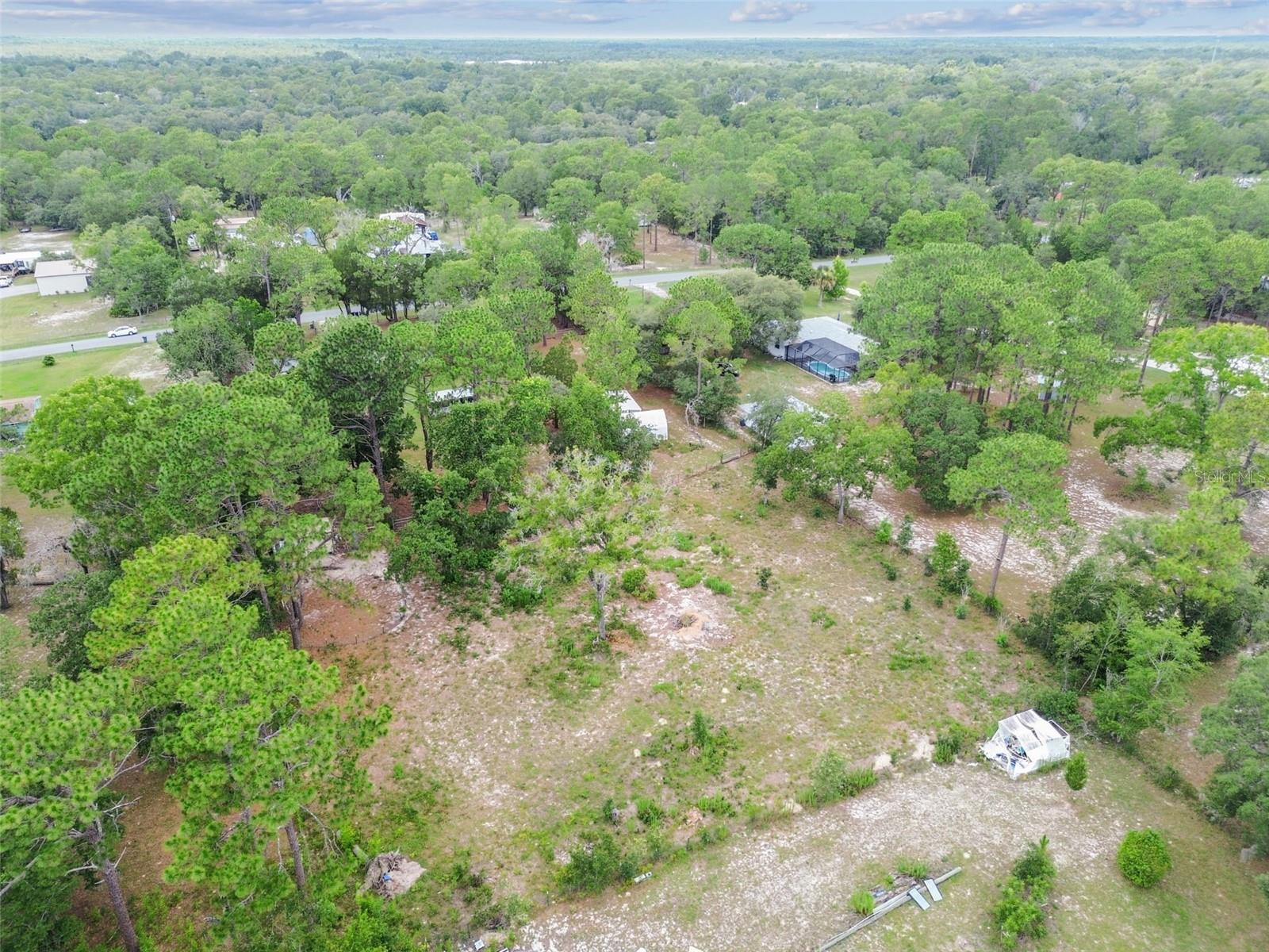Listing photo id 53 for 7159 Straight Avenue