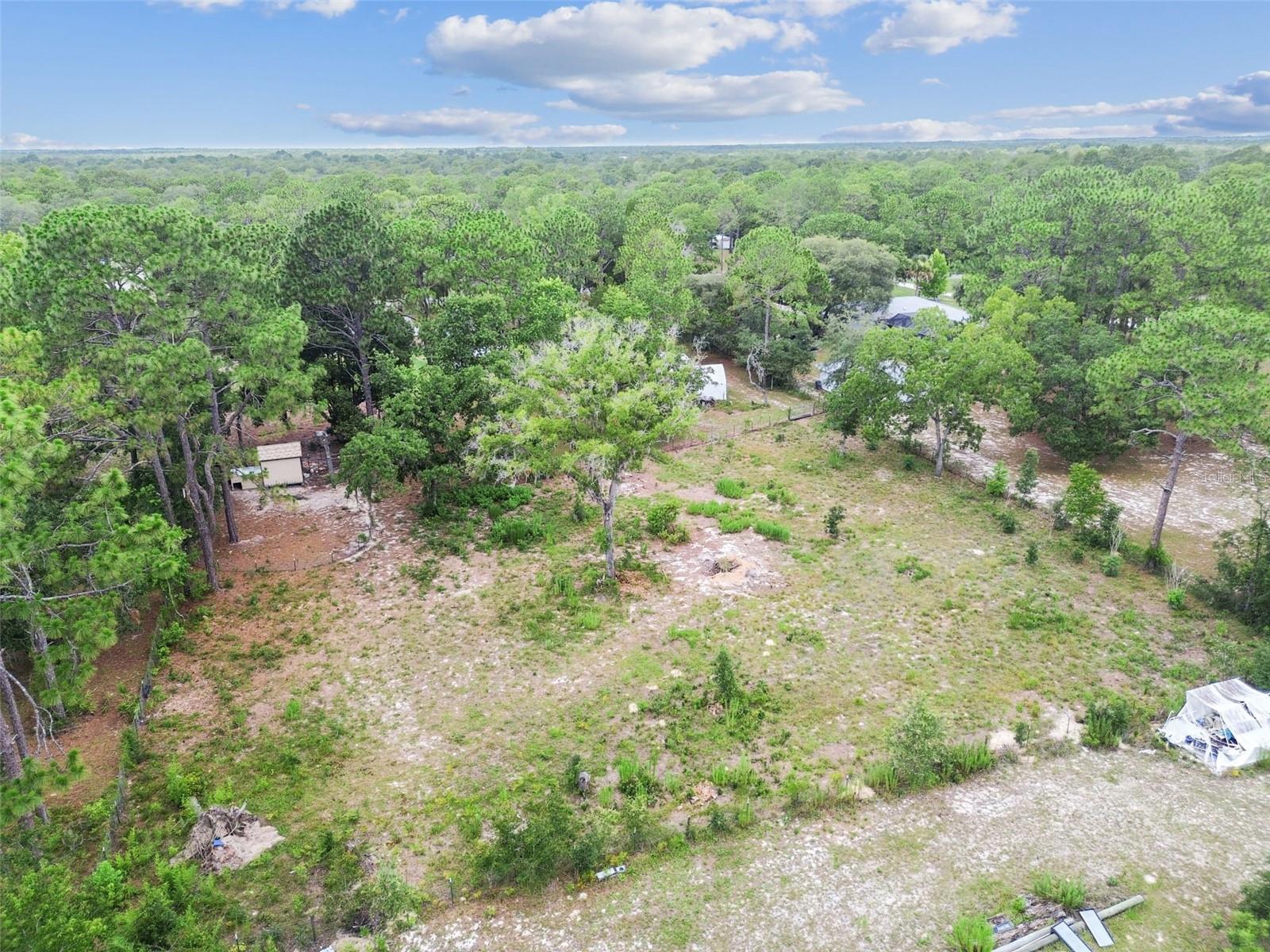 Listing photo id 56 for 7159 Straight Avenue